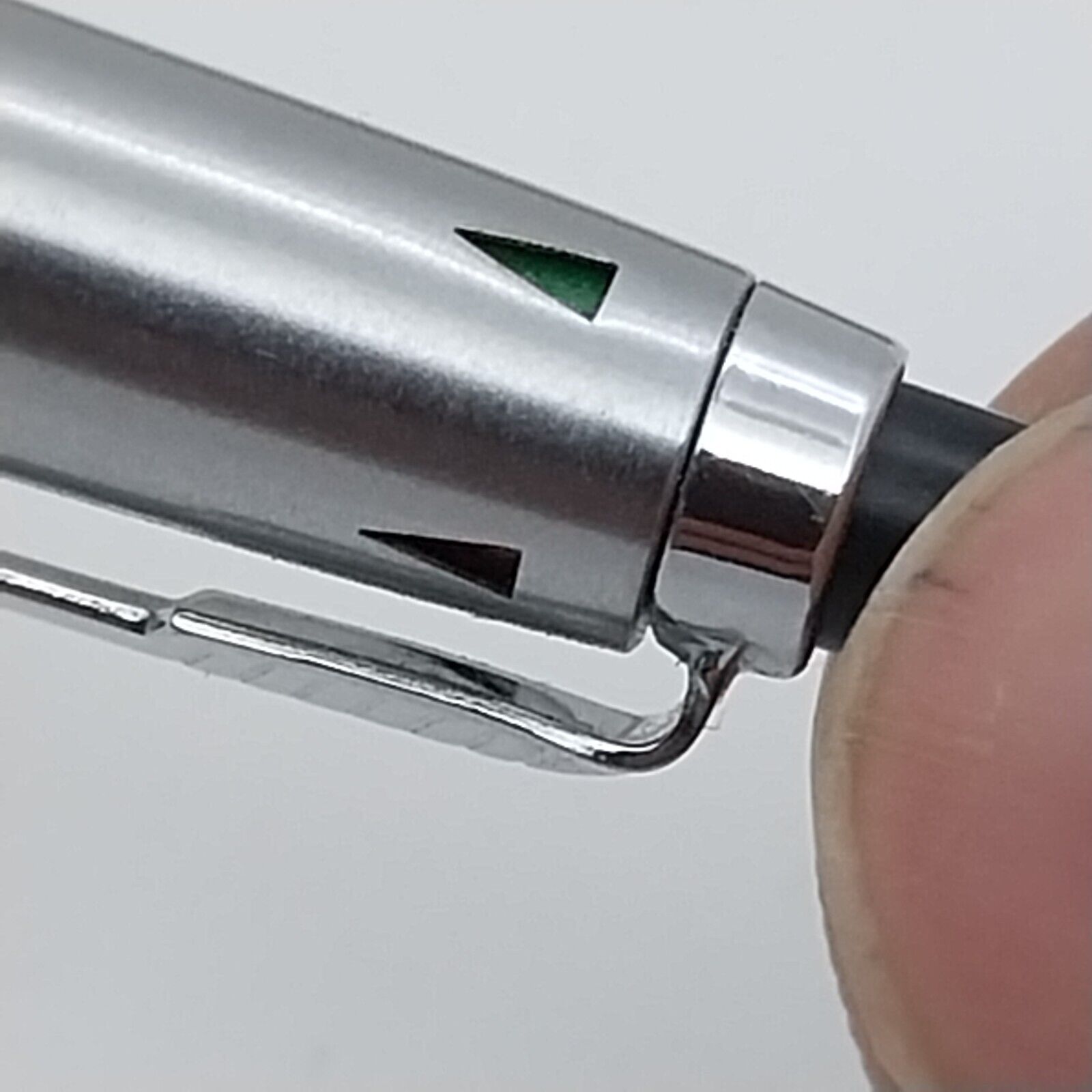 ⁦قلم حبر جاف "جوتر" عتيق ونادر من باركر، 4 ألوان، ألمانيا رقم 11412⁩ - الصورة ⁦7⁩