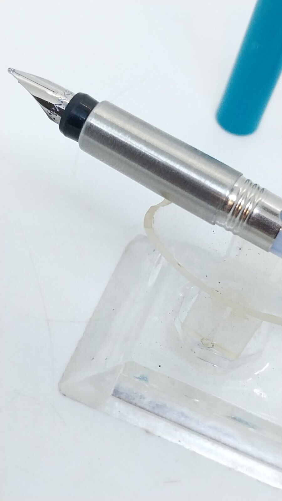 ⁦قلم باركر فيكتور فيكتور موديل ١٩٨٤، لون فيروزي، صنع في فرنسا رقم ١١٨٢٤⁩ - الصورة ⁦12⁩