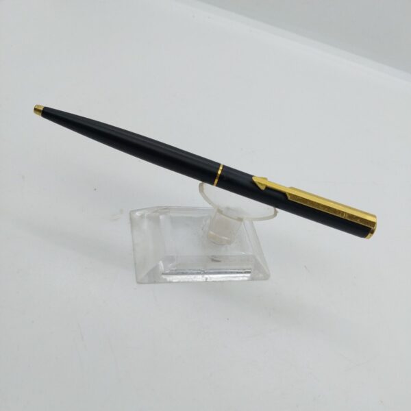 Vintage Black Laquer Parker Arrow Ballpoint Pen, France PL=1987 #11556