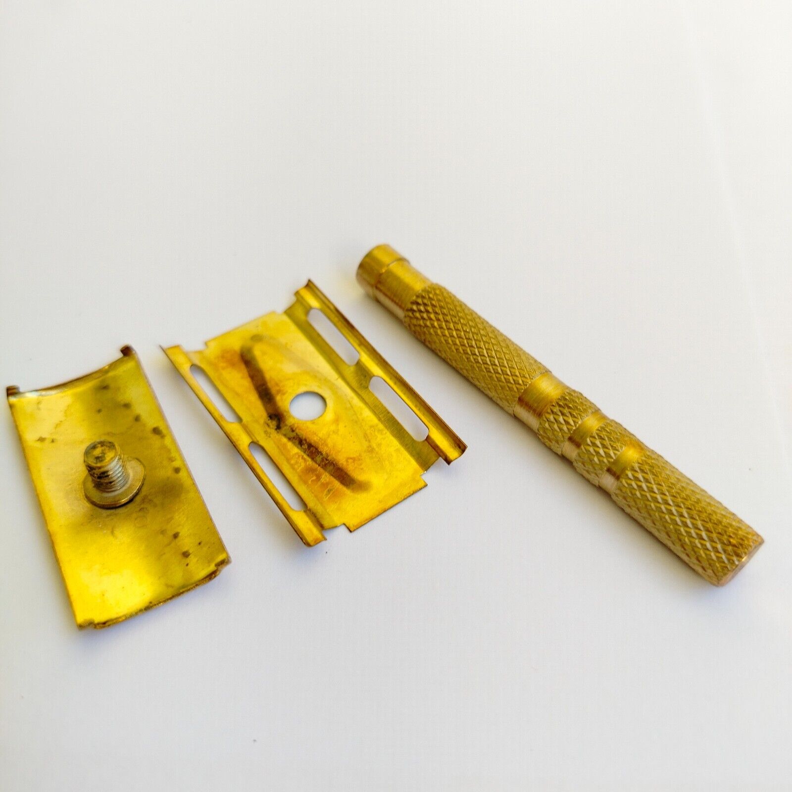 ⁦ماكينة حلاقة آمنة ذات حدين عتيقة، للاستخدام الخارجي، للتخييم، لون نحاسي، عمود قابل للإزالة⁩ - الصورة ⁦7⁩