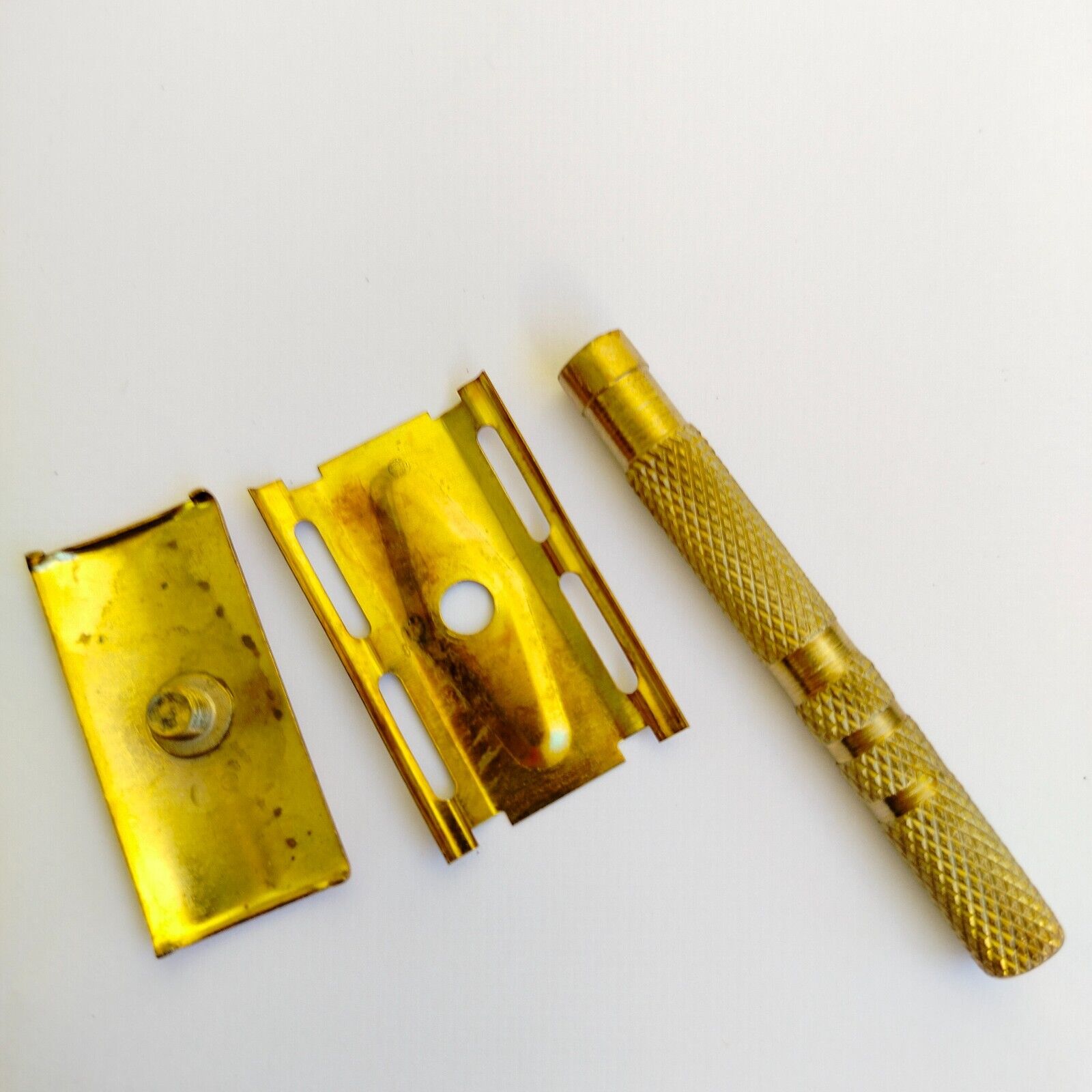 ⁦ماكينة حلاقة آمنة ذات حدين عتيقة، للاستخدام الخارجي، للتخييم، لون نحاسي، عمود قابل للإزالة⁩ - الصورة ⁦8⁩