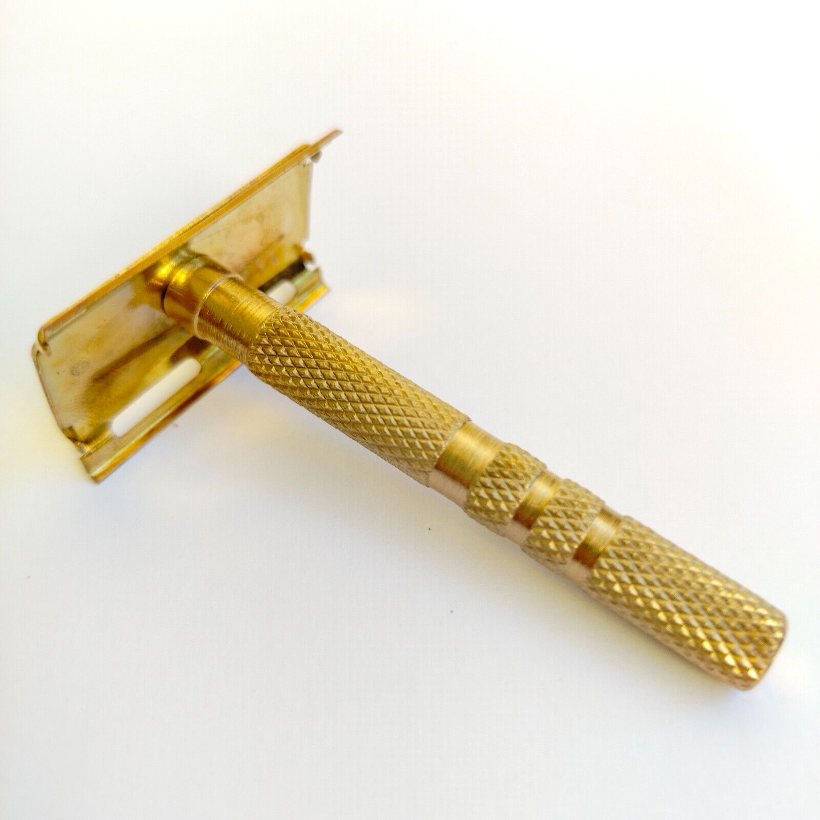 ماكينة حلاقة آمنة ذات حدين عتيقة، للاستخدام الخارجي، للتخييم، لون نحاسي، عمود قابل للإزالة