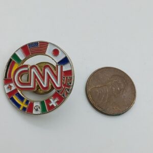 شارة دبوس أخبار CNN العالمية من المينا العتيقة، أعلام العالم