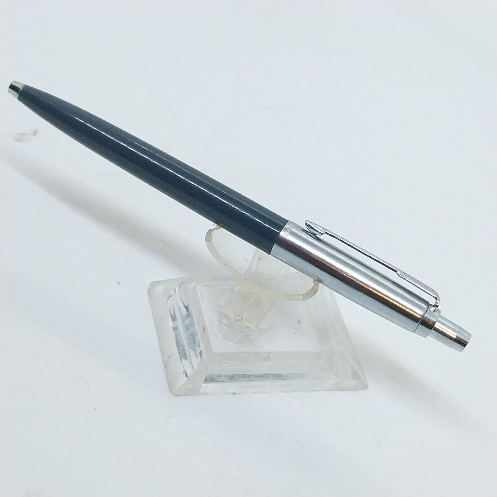 ⁦قلم حبر جاف ويلسون (طراز جوتر) باللون الرمادي العتيق، الولايات المتحدة الأمريكية، خيط نحاسي داخلي 11831⁩ - الصورة ⁦5⁩