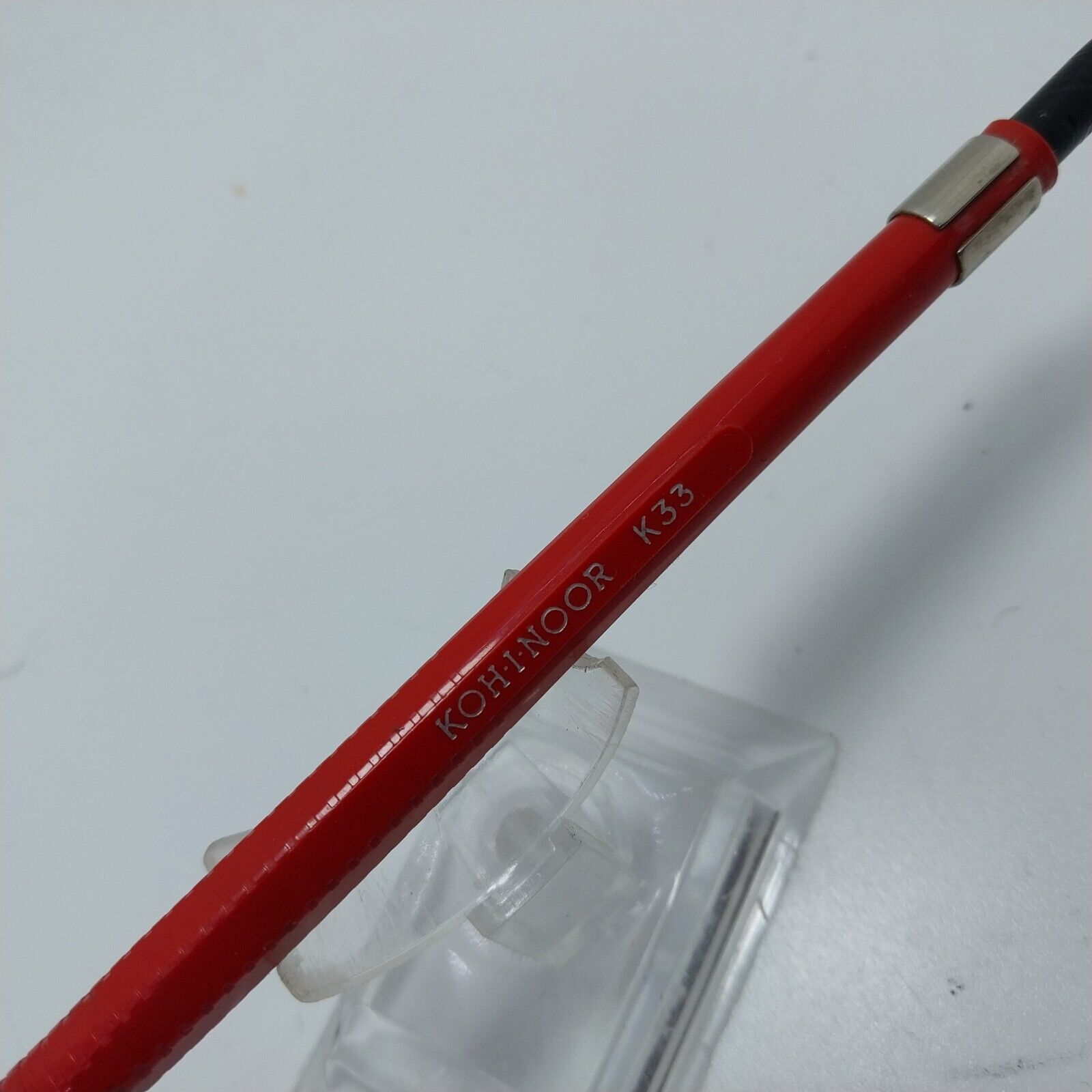 ⁦قلم رصاص Koh.I.Noor K33 DRAFTING عتيق مقاس 2 مم باللون الأحمر #11130⁩ - الصورة ⁦3⁩