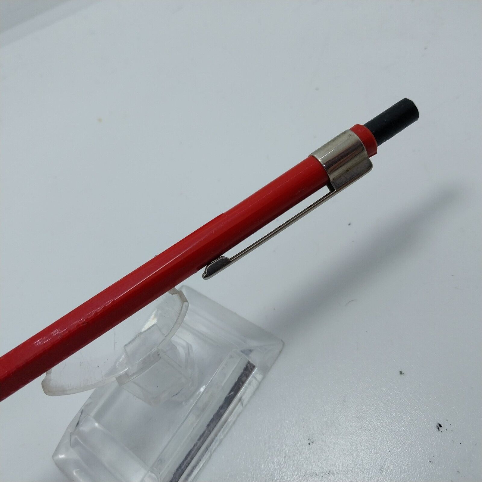 ⁦قلم رصاص Koh.I.Noor K33 DRAFTING عتيق مقاس 2 مم باللون الأحمر #11130⁩ - الصورة ⁦5⁩