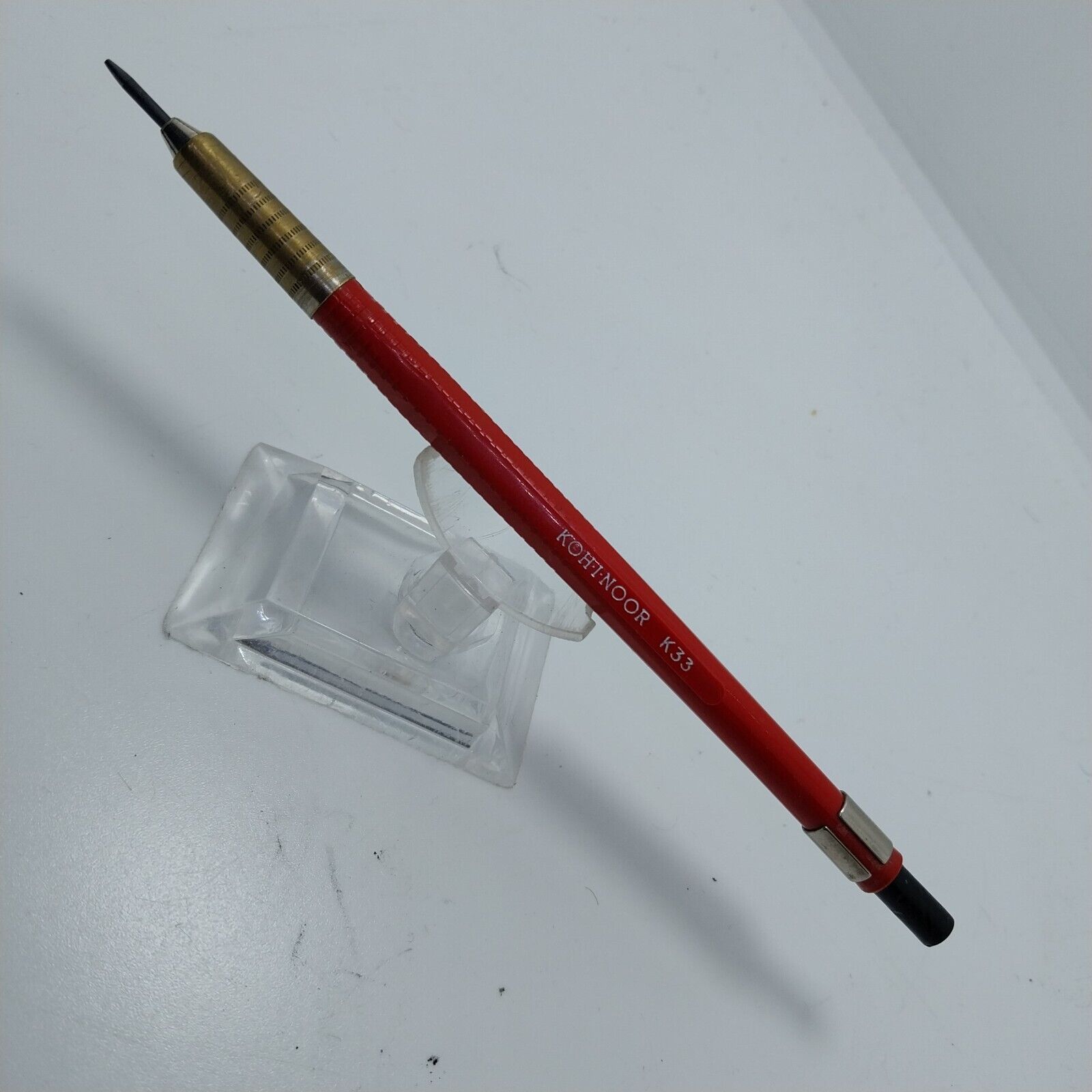 قلم رصاص Koh.I.Noor K33 DRAFTING عتيق مقاس 2 مم باللون الأحمر #11130