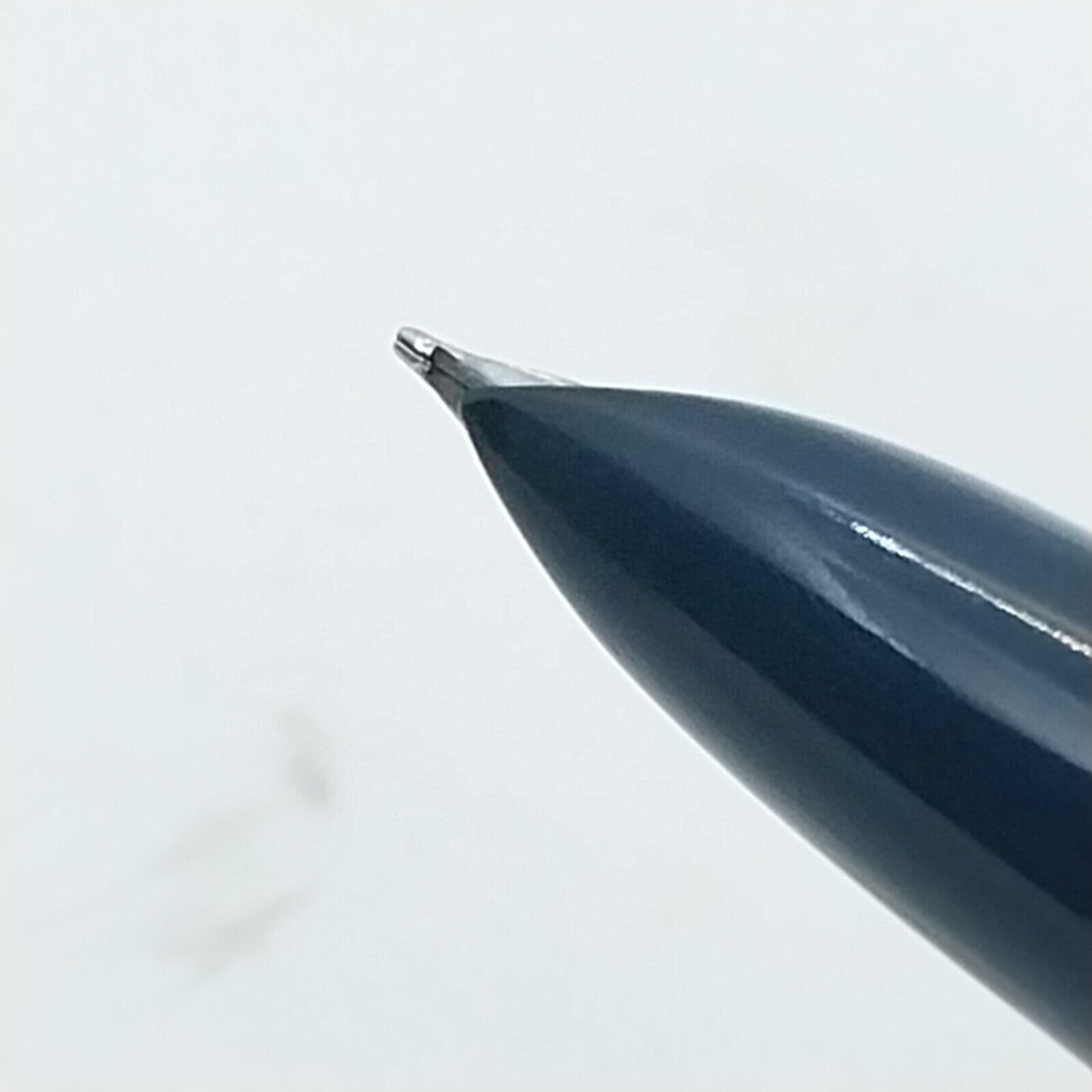 ⁦قلم حبر جاف باركر 21 من فينتاج مينت، رأس F، لون أزرق داكن، رقم الولايات المتحدة الأمريكية 11528⁩ - الصورة ⁦4⁩