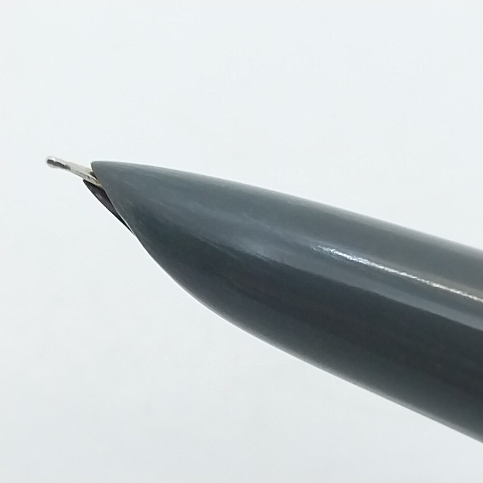 ⁦قلم حبر جاف باركر 21 من فينتاج مينت، رأس F، لون رمادي، رقم الولايات المتحدة الأمريكية 11529⁩ - الصورة ⁦5⁩