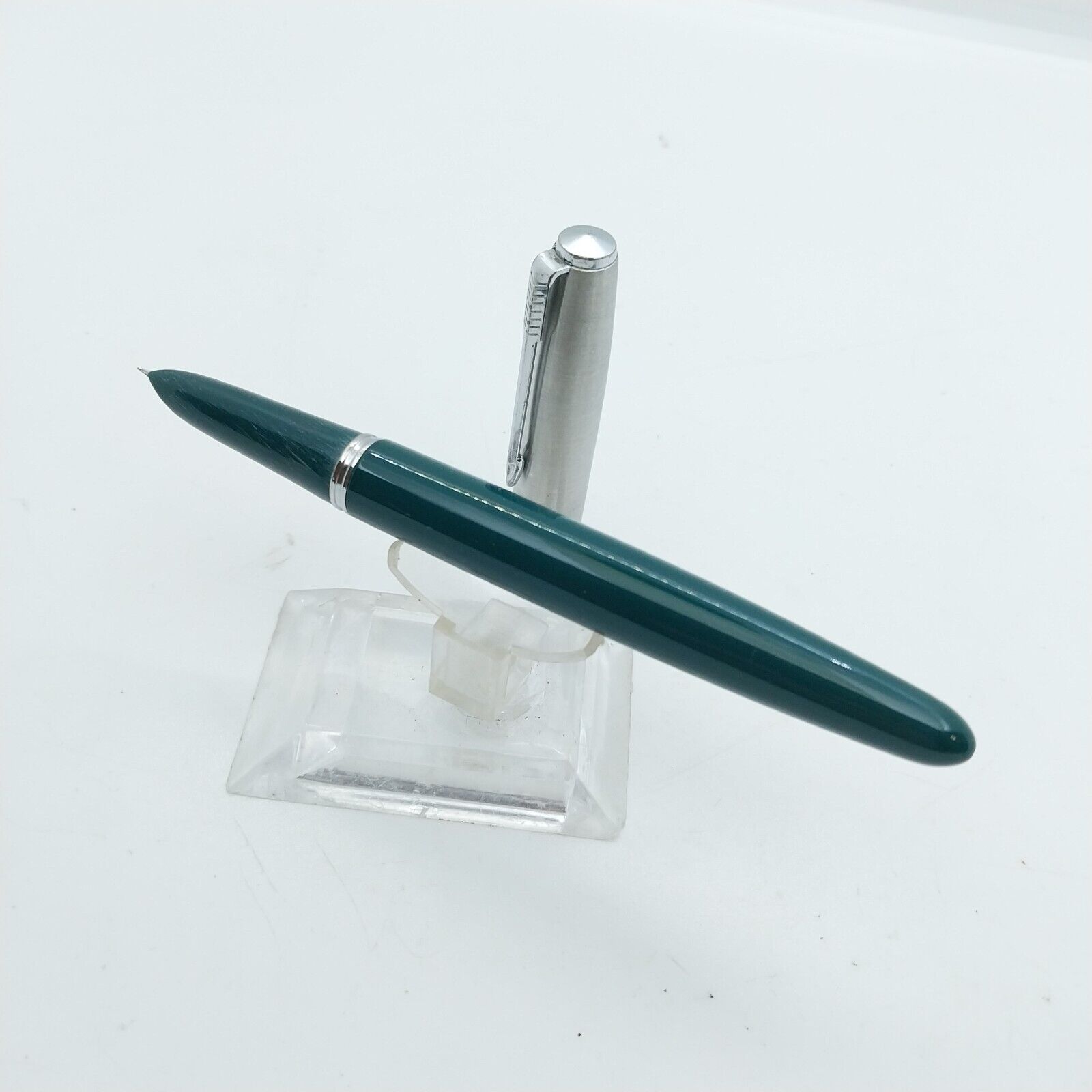 Vintage Mint Parker 21 Fountain Pen, XF nib ,Green color,USA #11527