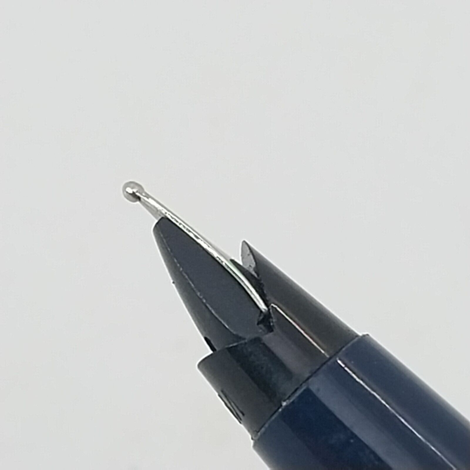 ⁦قلم حبر جاف باركر 45 من فينتاج مينت، الولايات المتحدة الأمريكية، رأس متوسط، لون أزرق داكن، رقم 11492⁩ - الصورة ⁦5⁩