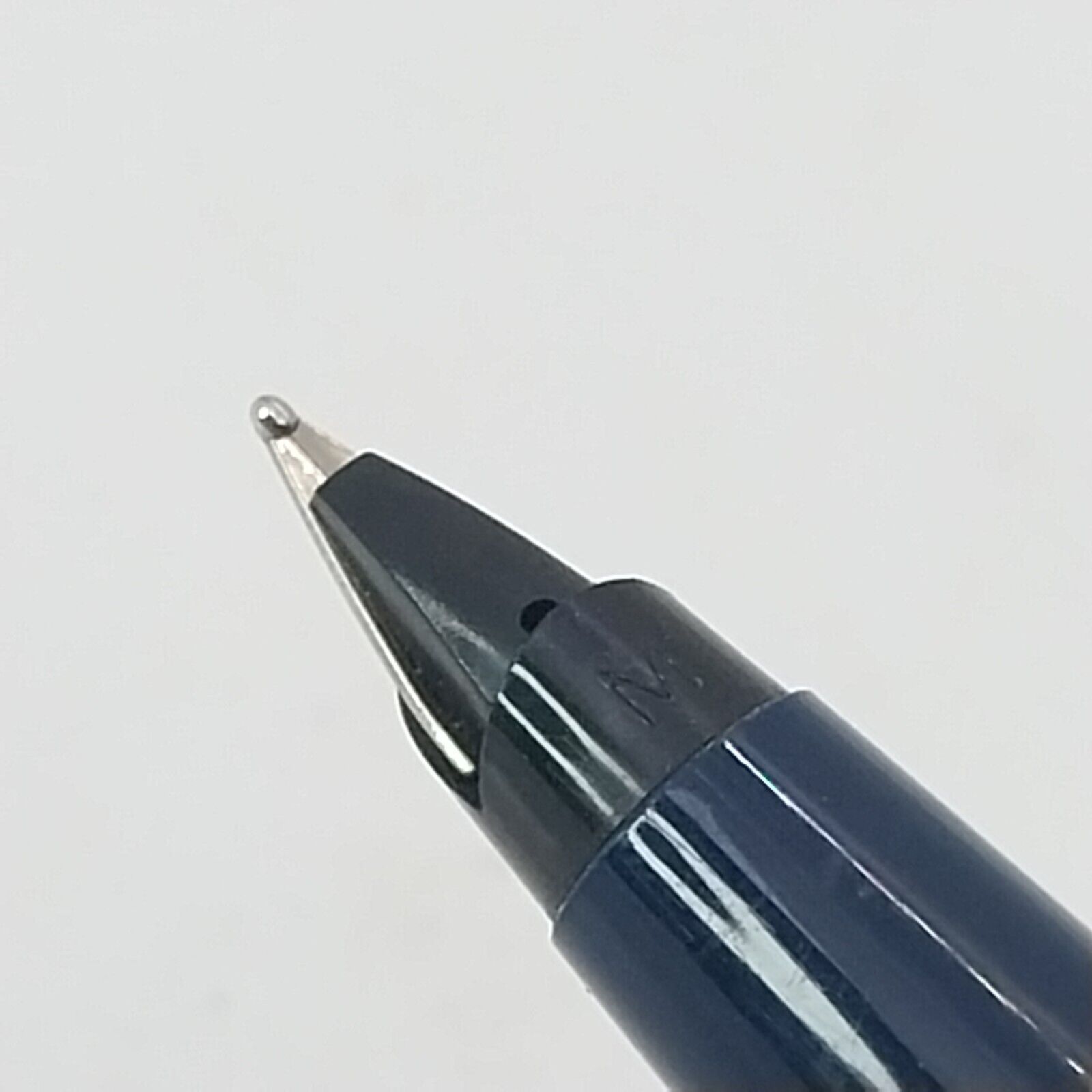 ⁦قلم حبر جاف باركر 45 من فينتاج مينت، الولايات المتحدة الأمريكية، رأس متوسط، لون أزرق داكن، رقم 11492⁩ - الصورة ⁦7⁩