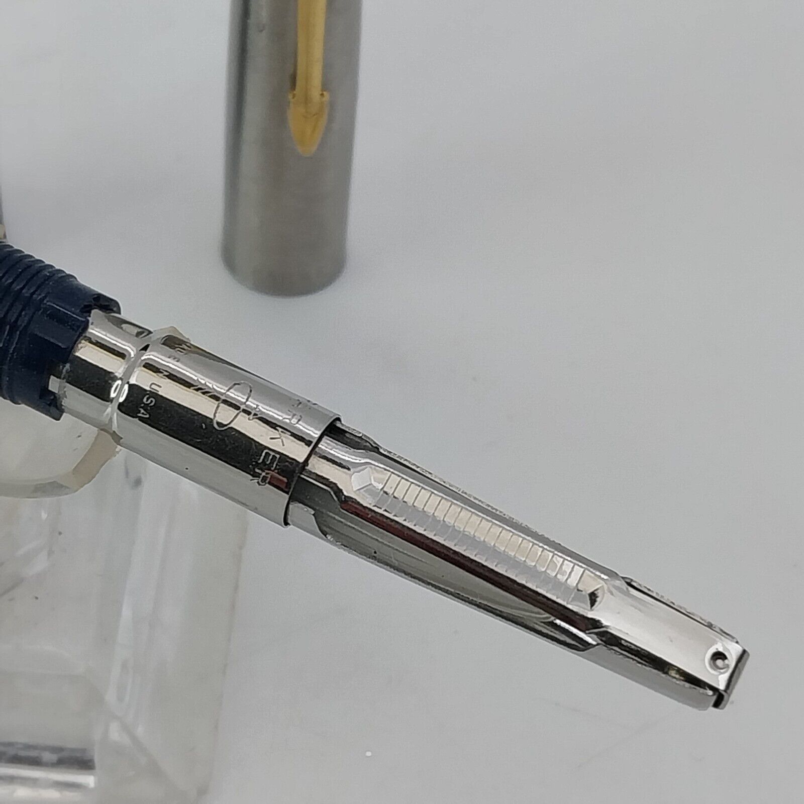 ⁦قلم حبر جاف باركر 45 من فينتاج مينت، الولايات المتحدة الأمريكية، رأس متوسط، لون أزرق داكن، رقم 11493⁩ - الصورة ⁦10⁩