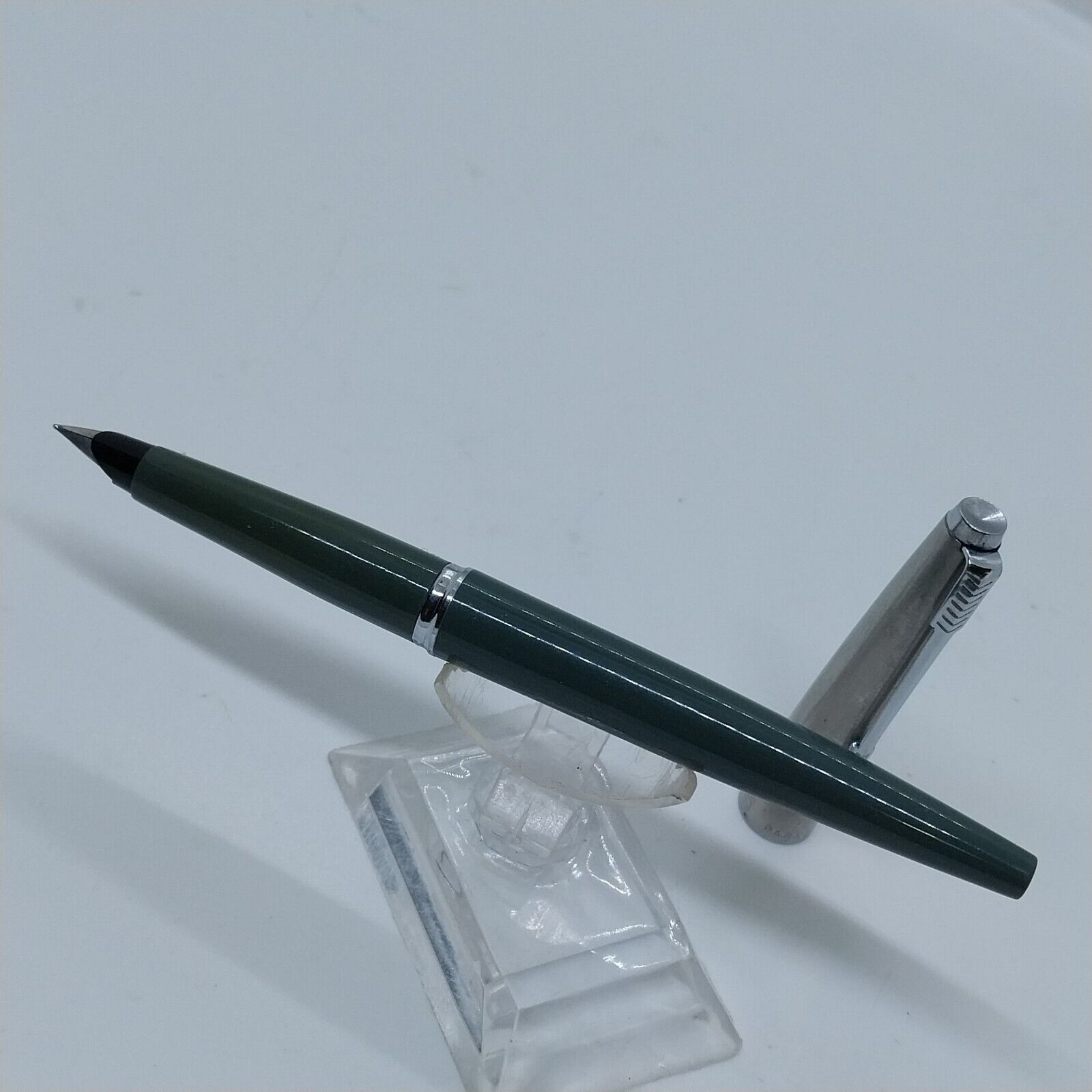 قلم باركر 45 رمادي من فينتاج مينت، رأس متوسط، الولايات المتحدة الأمريكية، رقم 11184