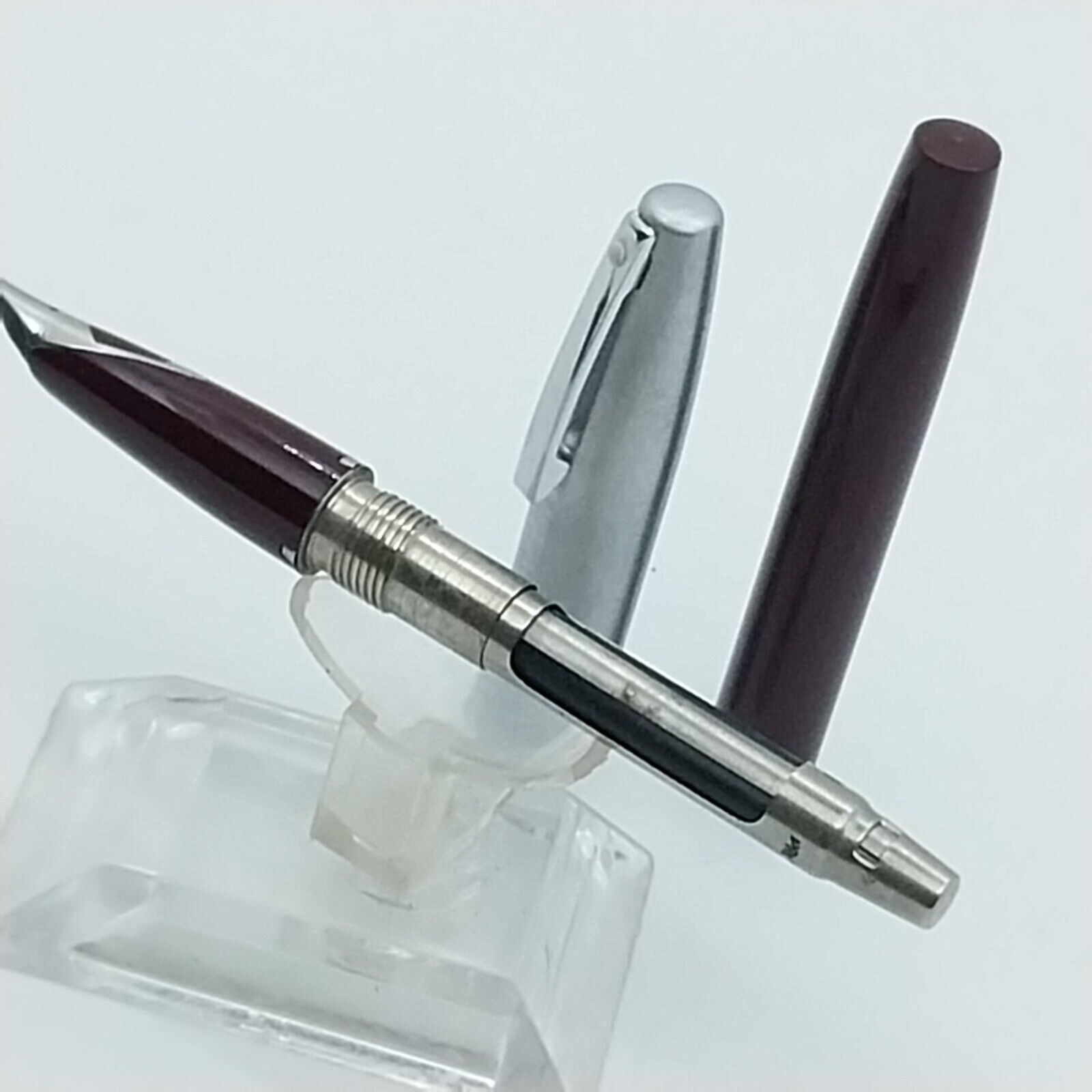 ⁦قلم حبر جاف عتيق من ماركة شيفر إمبريال بلون بورجوندي، رأس F، الولايات المتحدة الأمريكية رقم 11544⁩ - الصورة ⁦9⁩