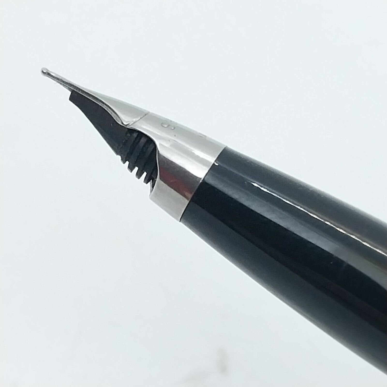 ⁦قلم حبر جاف إمبريال تاتش داون من شركة شيفر مينت فينتاج، لون أسود، الولايات المتحدة الأمريكية رقم 11524⁩ - الصورة ⁦6⁩