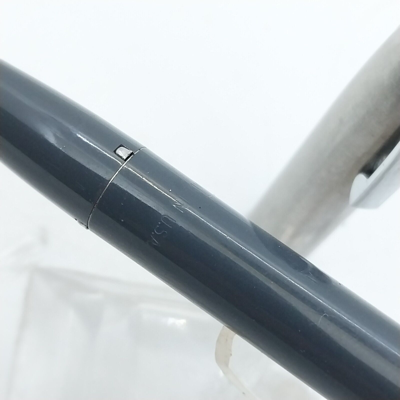 ⁦قلم حبر جاف إمبريال تاتش داون من شيفر مينت فينتاج، لون رمادي، الولايات المتحدة الأمريكية رقم 11520⁩ - الصورة ⁦10⁩