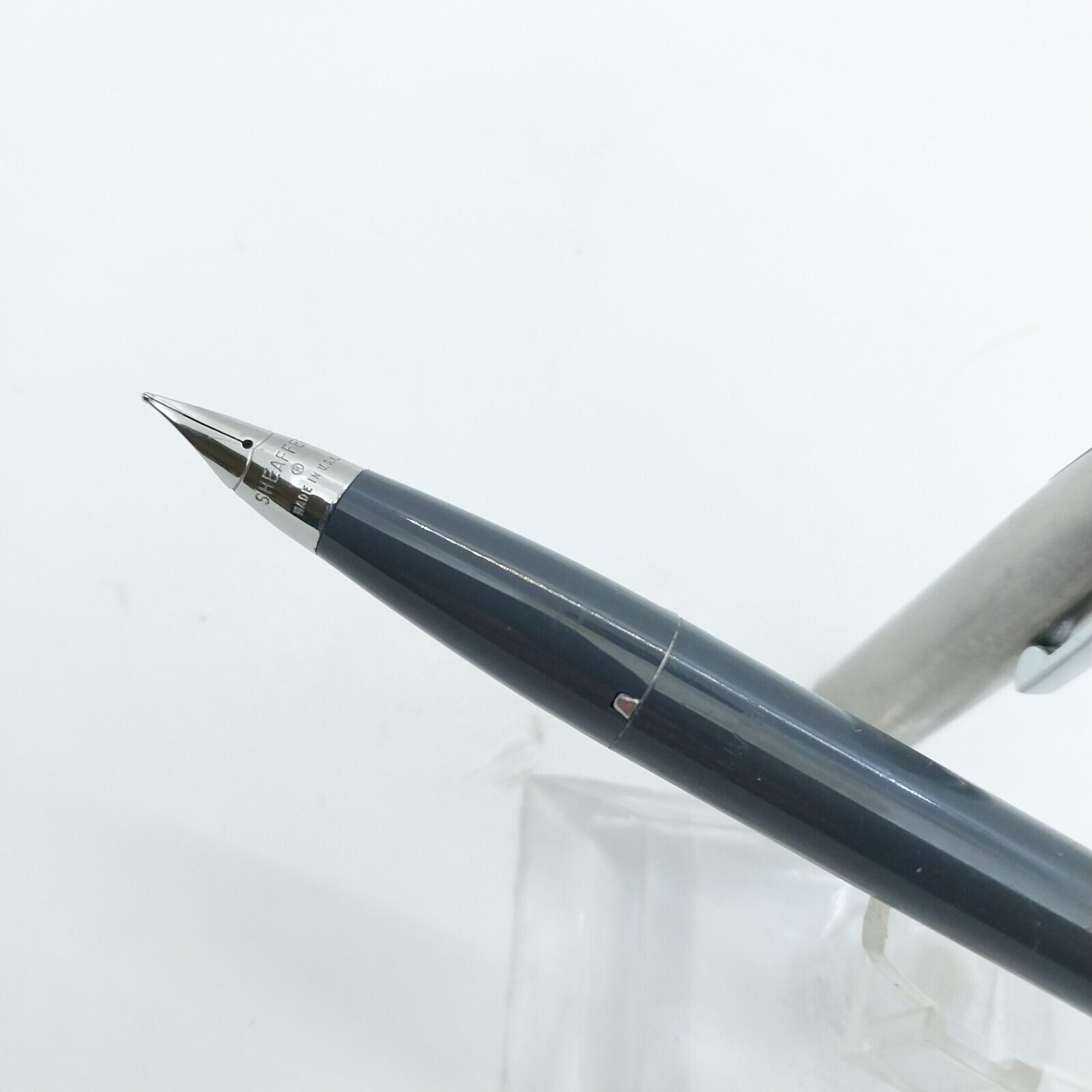 ⁦قلم حبر جاف إمبريال تاتش داون من شيفر مينت فينتاج، لون رمادي، الولايات المتحدة الأمريكية رقم 11520⁩ - الصورة ⁦3⁩