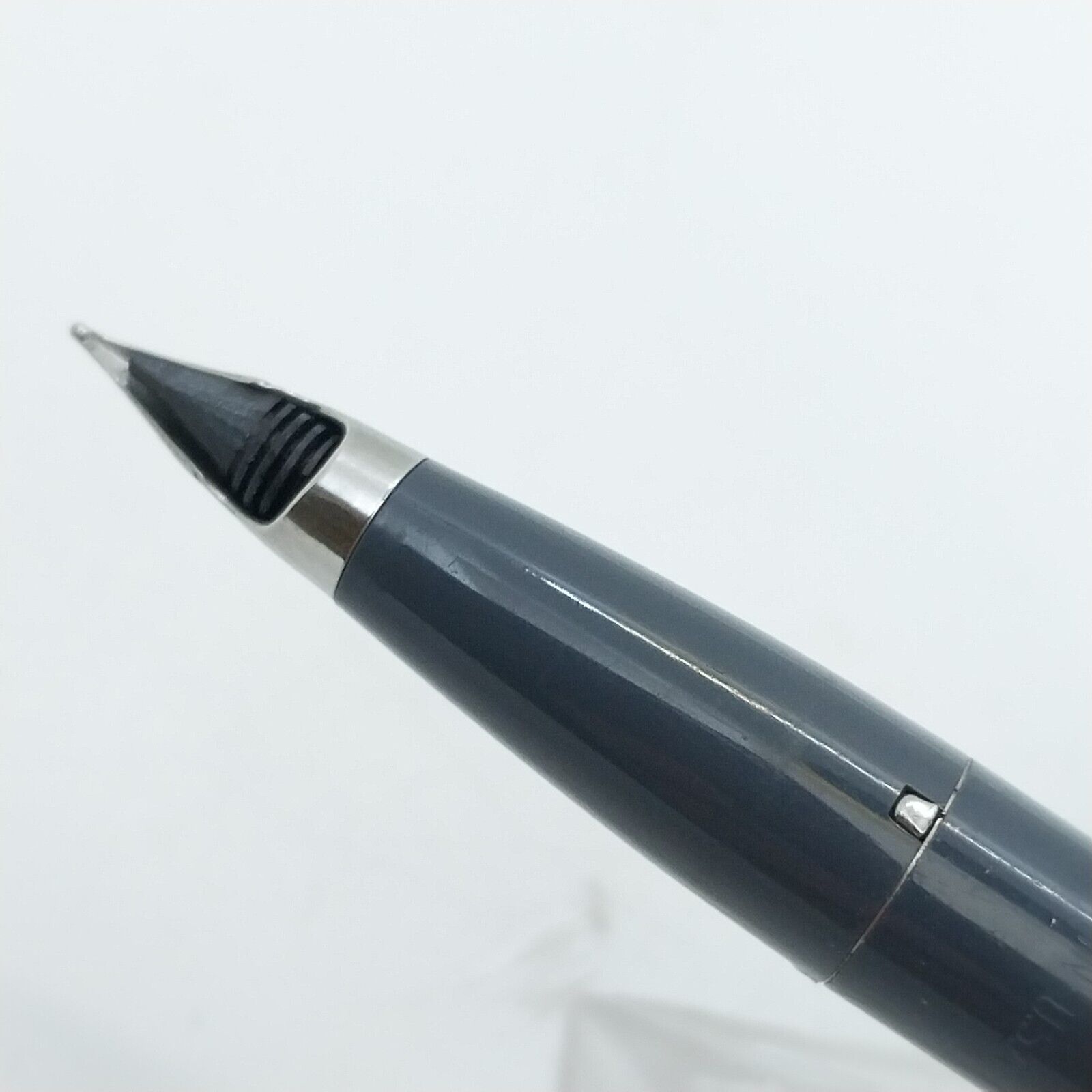 ⁦قلم حبر جاف إمبريال تاتش داون من شيفر مينت فينتاج، لون رمادي، الولايات المتحدة الأمريكية رقم 11520⁩ - الصورة ⁦7⁩