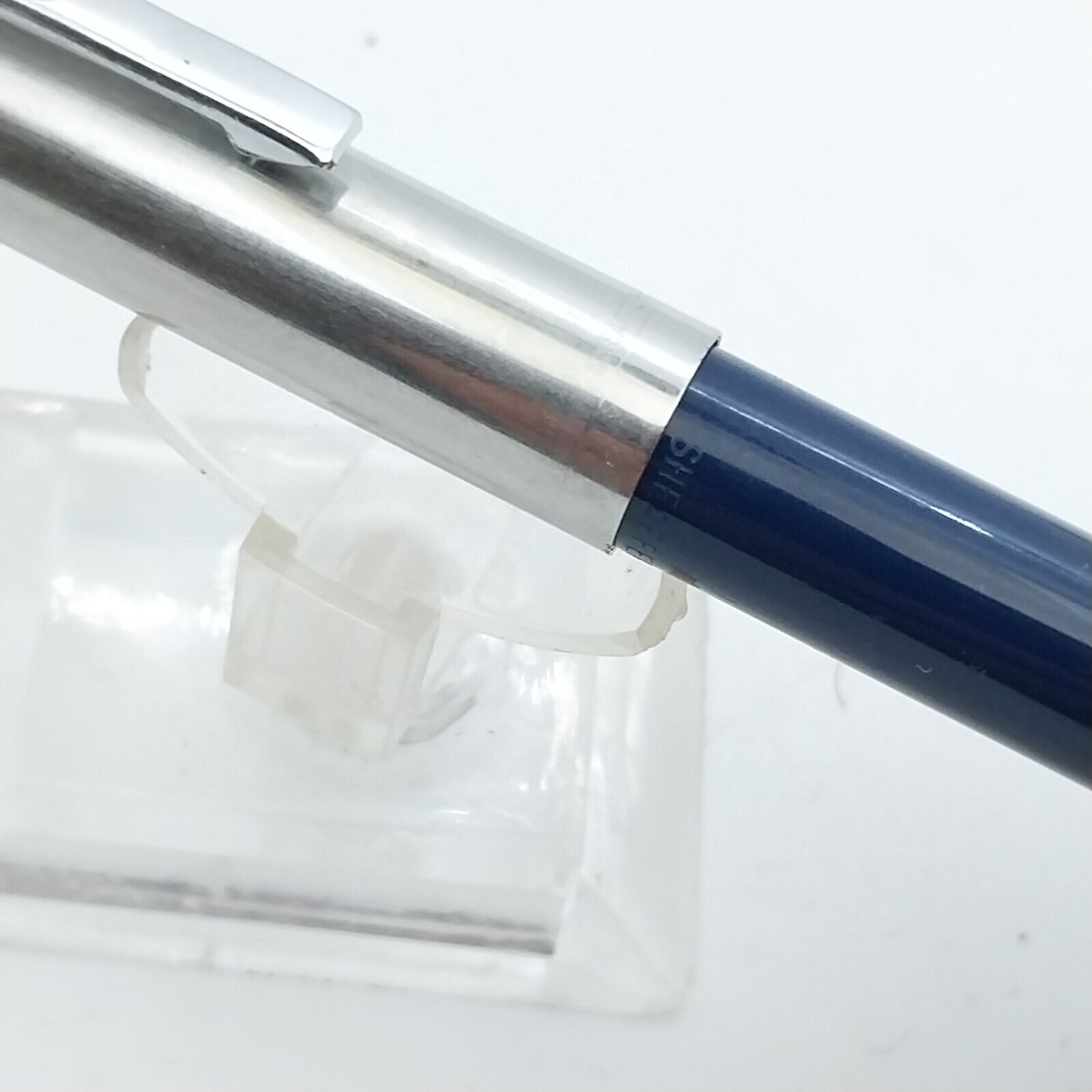 ⁦قلم حبر جاف إمبريال تاتش داون من شيفر مينت فينتاج، لون أزرق داكن، الولايات المتحدة الأمريكية رقم 11517⁩ - الصورة ⁦15⁩