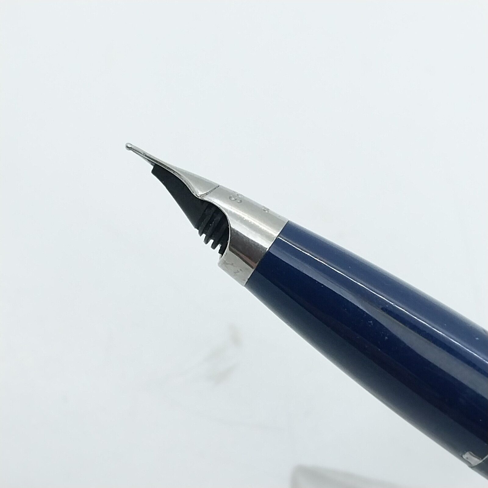 ⁦قلم حبر جاف إمبريال تاتش داون من شيفر مينت فينتاج، لون أزرق داكن، الولايات المتحدة الأمريكية رقم 11517⁩ - الصورة ⁦5⁩