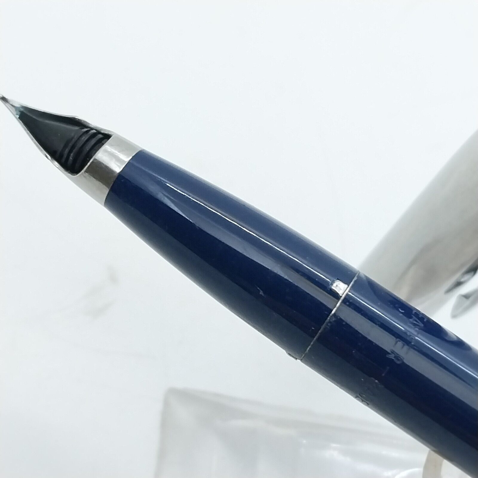 ⁦قلم حبر جاف إمبريال تاتش داون من شيفر مينت فينتاج، لون أزرق داكن، الولايات المتحدة الأمريكية رقم 11517⁩ - الصورة ⁦7⁩