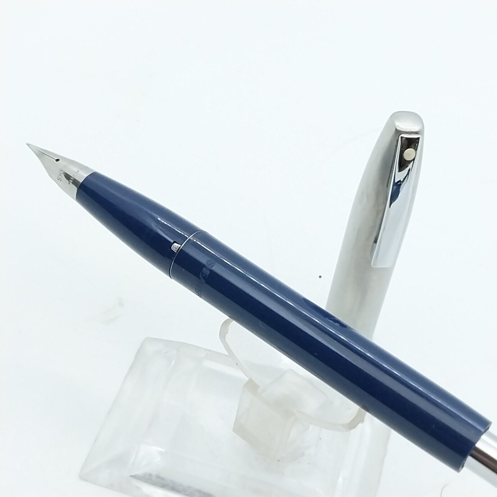 ⁦قلم حبر جاف إمبريال تاتش داون من شيفر مينت فينتاج، لون أزرق داكن، الولايات المتحدة الأمريكية رقم 11518⁩ - الصورة ⁦2⁩