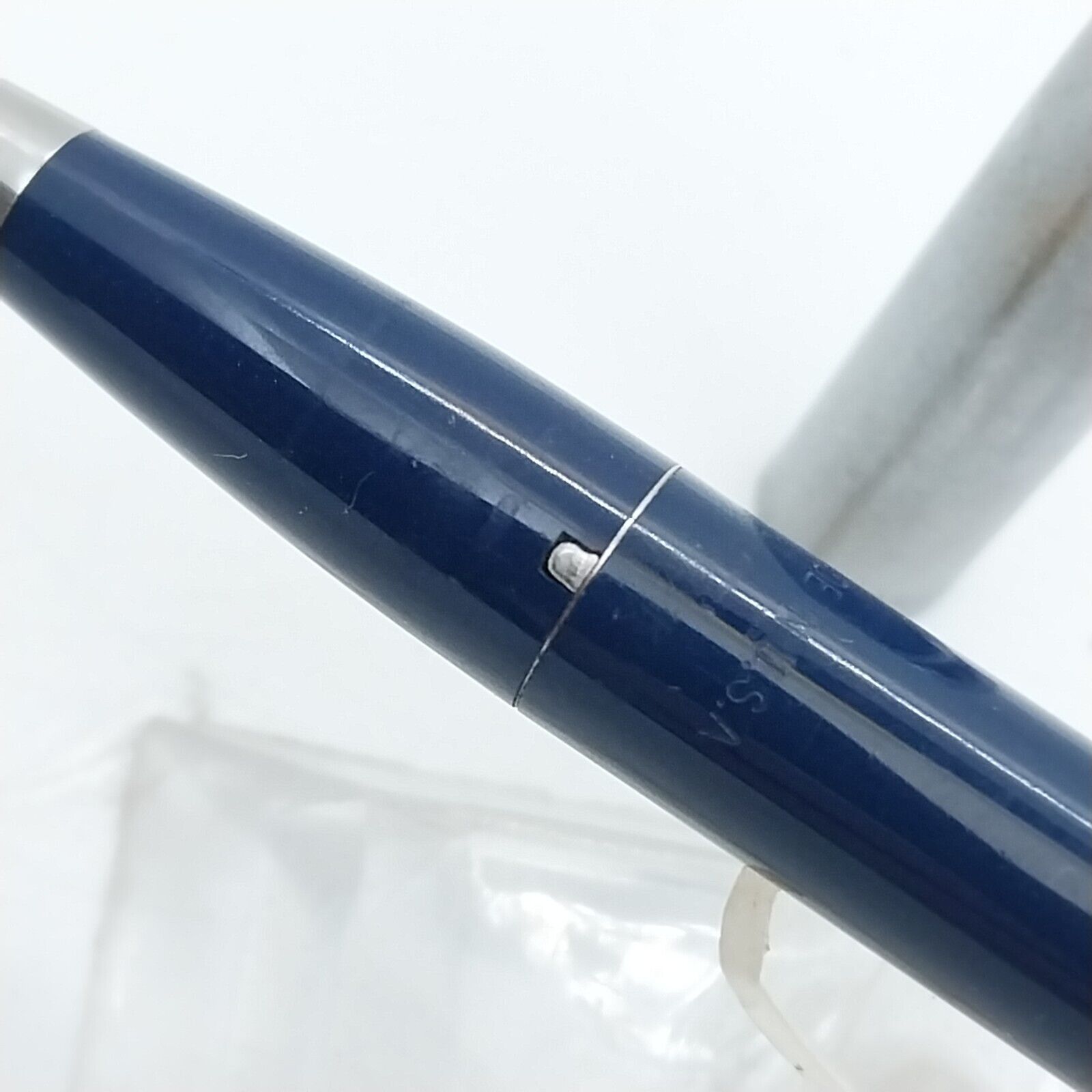 ⁦قلم حبر جاف إمبريال تاتش داون من شيفر مينت فينتاج، لون أزرق داكن، الولايات المتحدة الأمريكية رقم 11519⁩ - الصورة ⁦10⁩