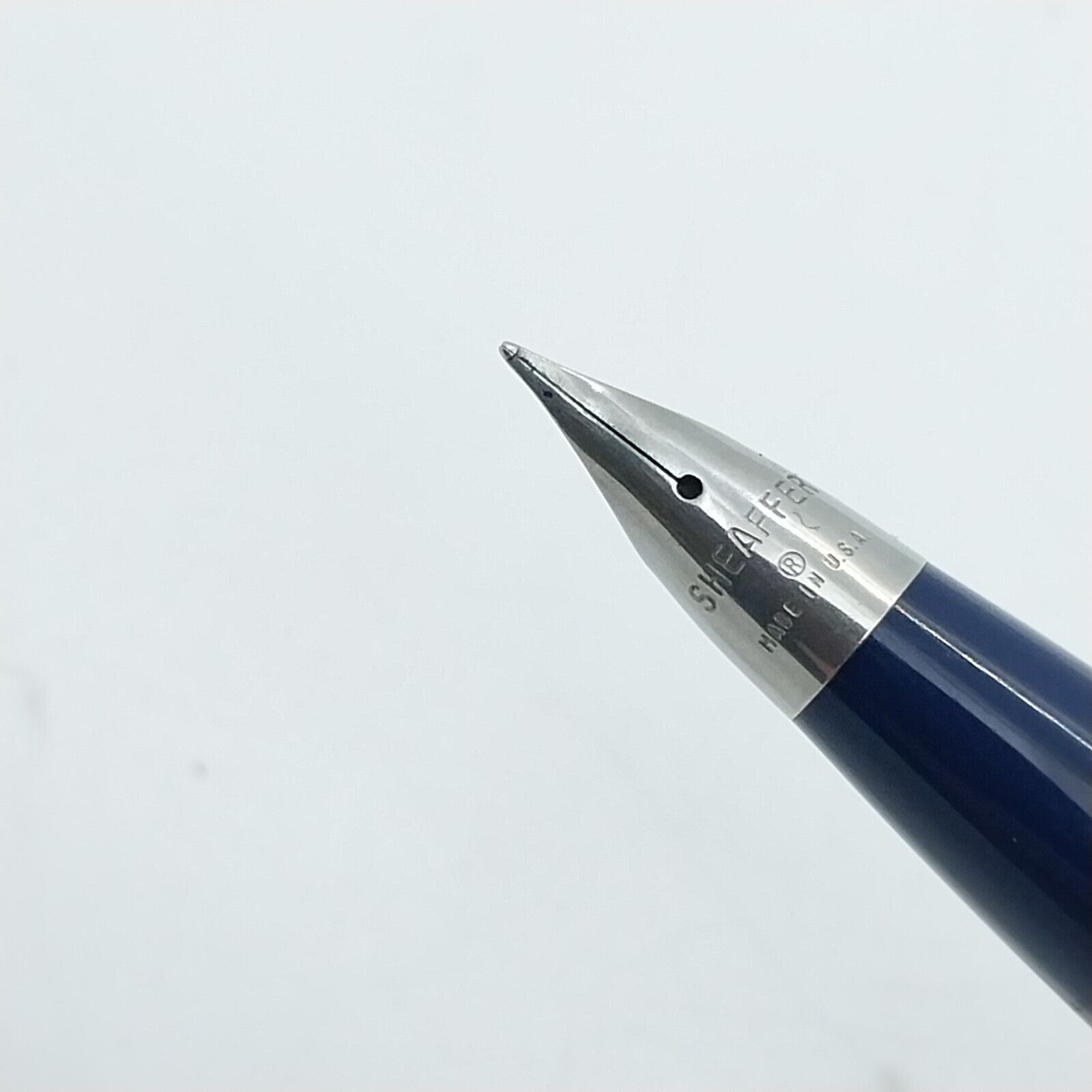 ⁦قلم حبر جاف إمبريال تاتش داون من شيفر مينت فينتاج، لون أزرق داكن، الولايات المتحدة الأمريكية رقم 11519⁩ - الصورة ⁦4⁩