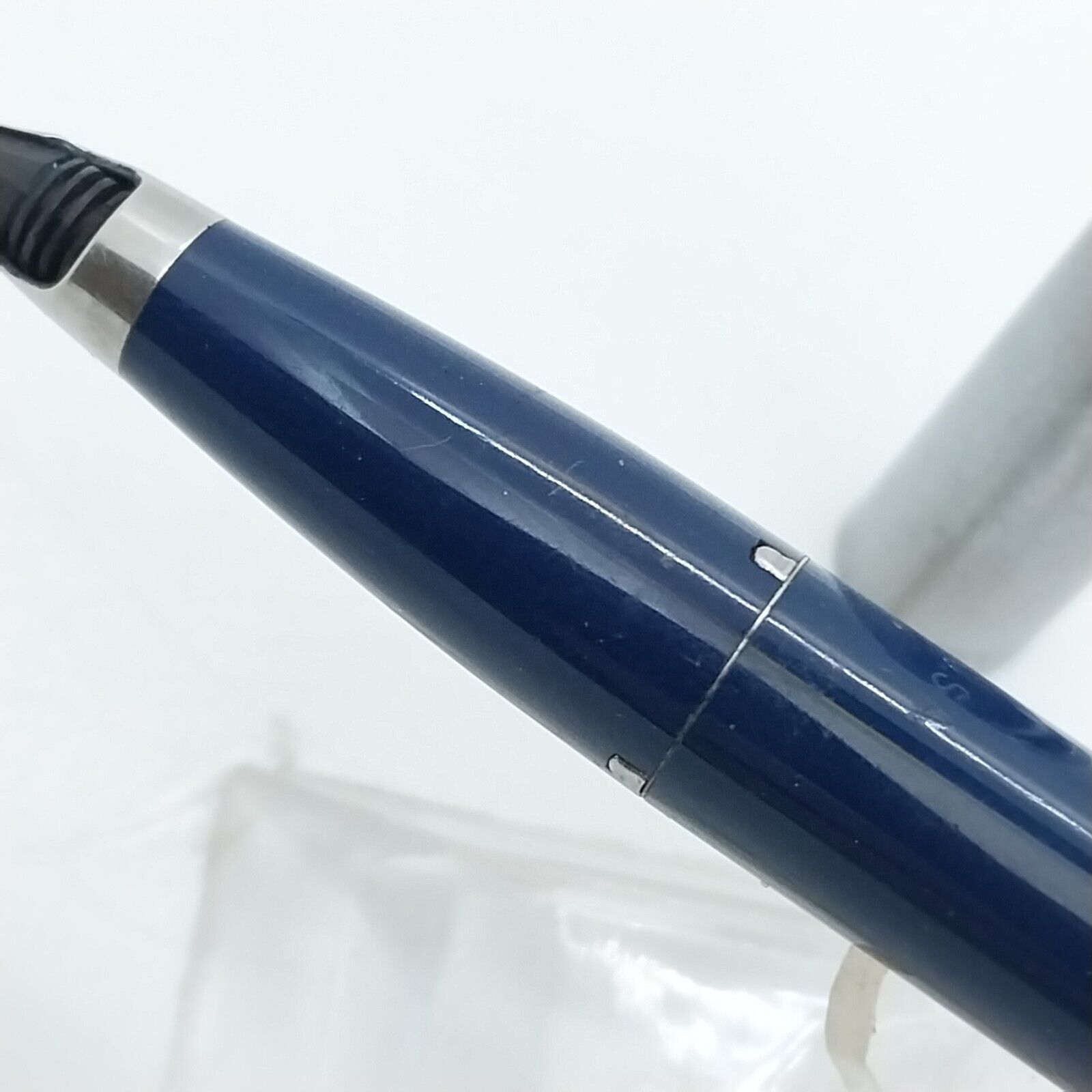 ⁦قلم حبر جاف إمبريال تاتش داون من شيفر مينت فينتاج، لون أزرق داكن، الولايات المتحدة الأمريكية رقم 11519⁩ - الصورة ⁦8⁩