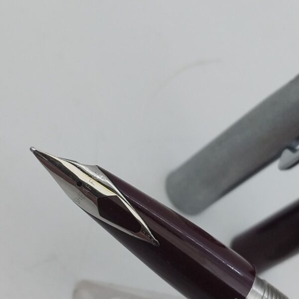 ⁦قلم حبر جاف Sheaffer Imperial عتيق بحالة ممتازة، رأس F بلون عنابي، الولايات المتحدة الأمريكية رقم 11596⁩ - الصورة ⁦10⁩