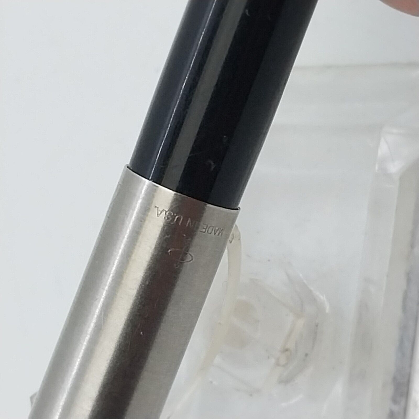 ⁦قلم باركر 21 كلاسيكي باللون الأسود، صنع في الولايات المتحدة الأمريكية، رقم 11561⁩ - الصورة ⁦10⁩