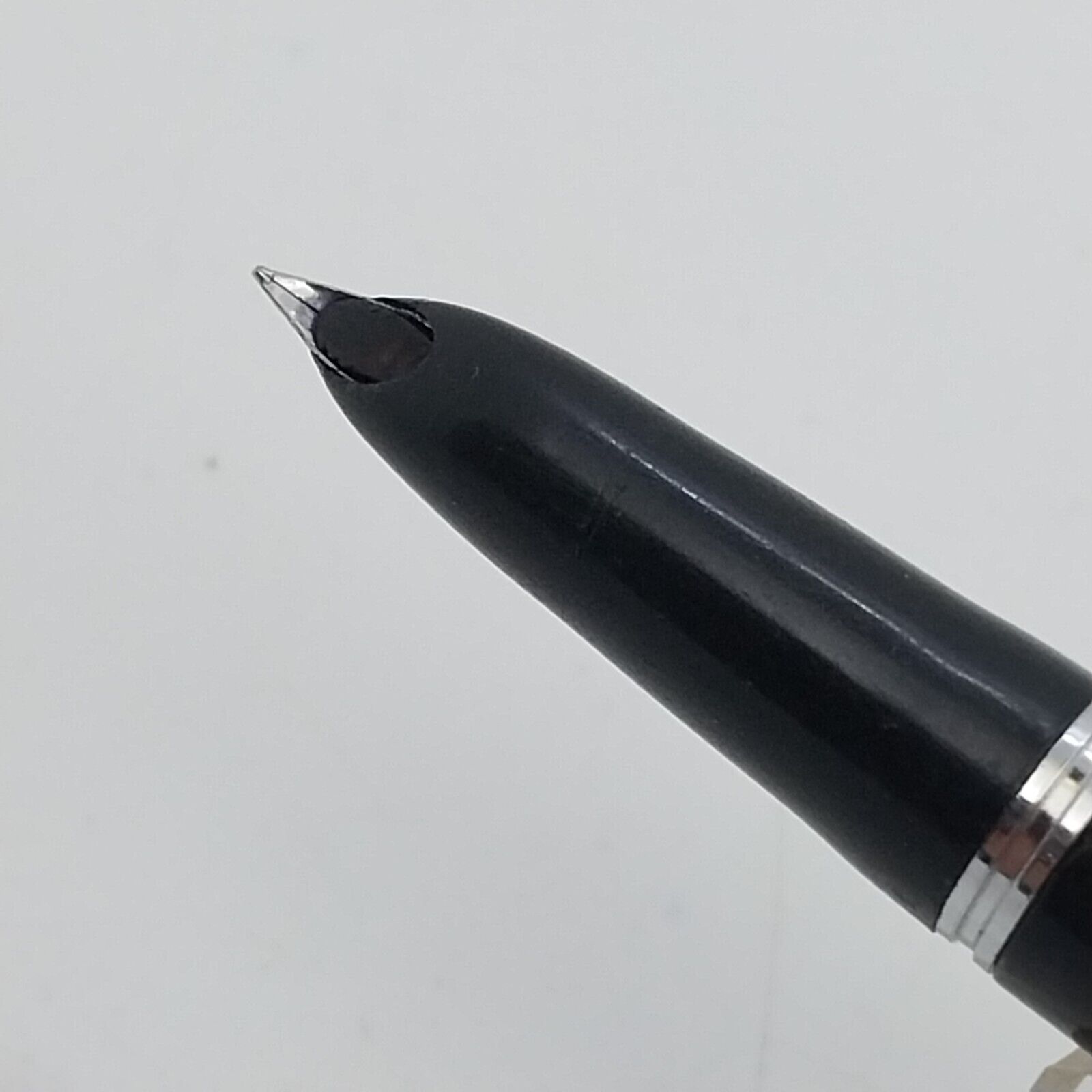 ⁦قلم باركر 21 كلاسيكي باللون الأسود، صنع في الولايات المتحدة الأمريكية، رقم 11561⁩ - الصورة ⁦5⁩