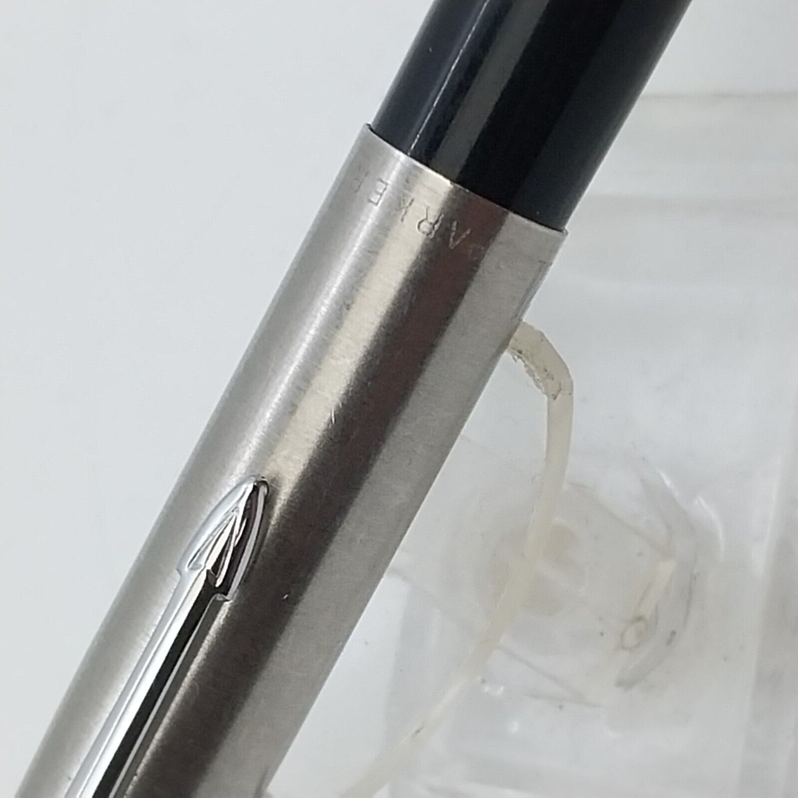⁦قلم باركر 21 كلاسيكي باللون الأسود، صنع في الولايات المتحدة الأمريكية، رقم 11561⁩ - الصورة ⁦8⁩