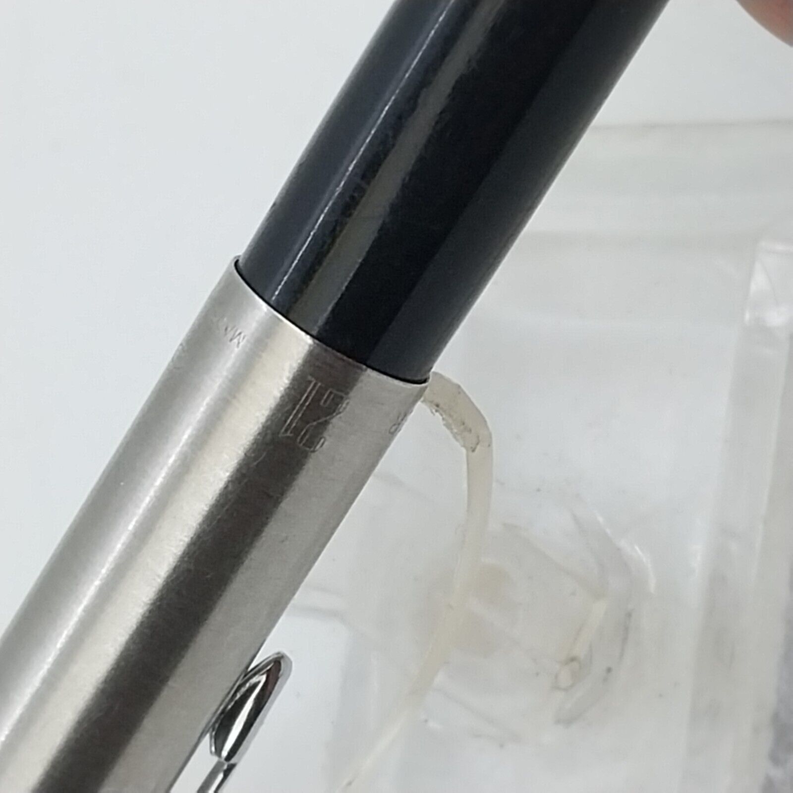 ⁦قلم باركر 21 كلاسيكي باللون الأسود، صنع في الولايات المتحدة الأمريكية، رقم 11561⁩ - الصورة ⁦9⁩