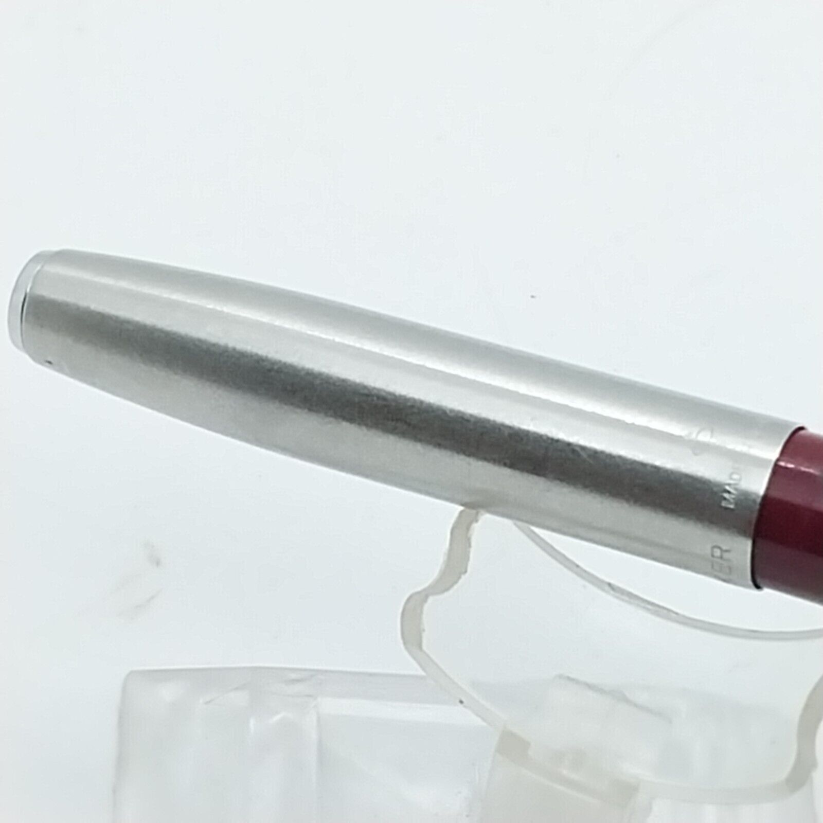 ⁦قلم حبر باركر 21 عتيق، رأس F، لون عنابي/ماروني، رقم الولايات المتحدة الأمريكية 11526⁩ - الصورة ⁦13⁩