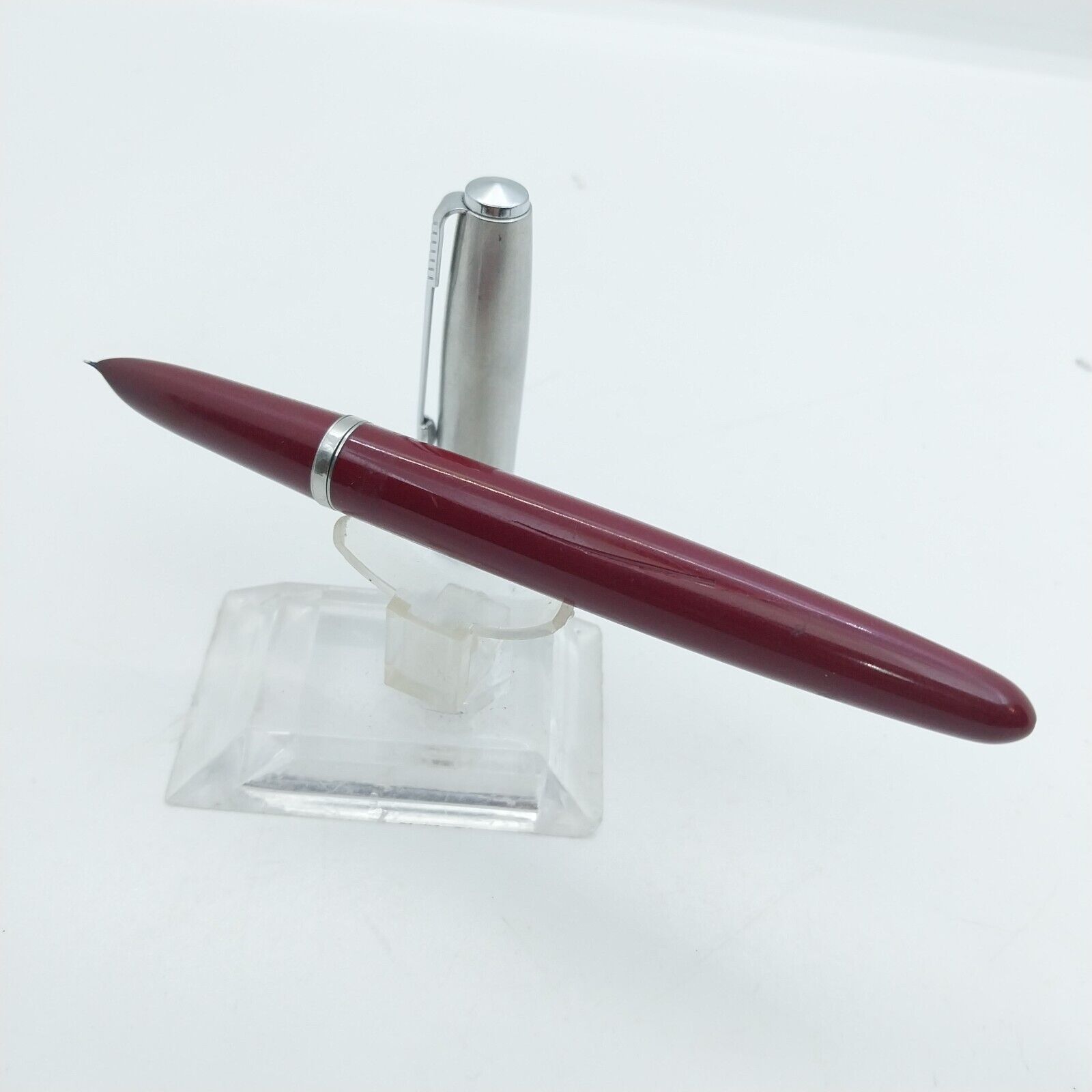 قلم حبر باركر 21 عتيق، رأس F، لون عنابي/ماروني، رقم الولايات المتحدة الأمريكية 11526