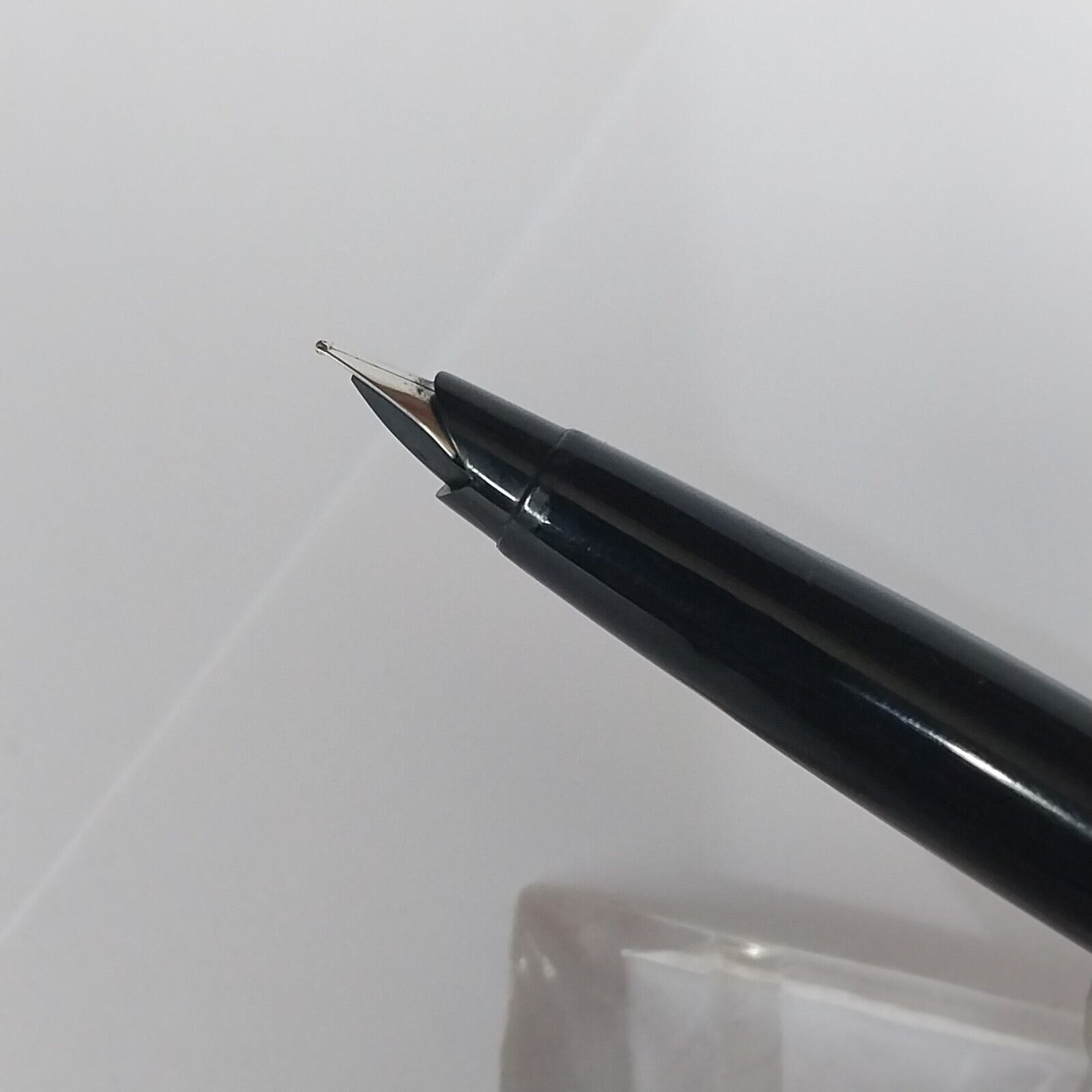 ⁦قلم حبر باركر 45 عتيق، الولايات المتحدة الأمريكية، رأس F، لون أسود، رقم 11488⁩ - الصورة ⁦4⁩