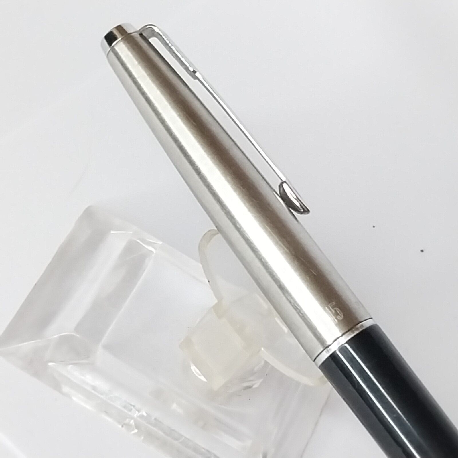 Vintage Parker 45 Fountain Pen ,USA , F Nib, Black Color , #11489 - Image 17