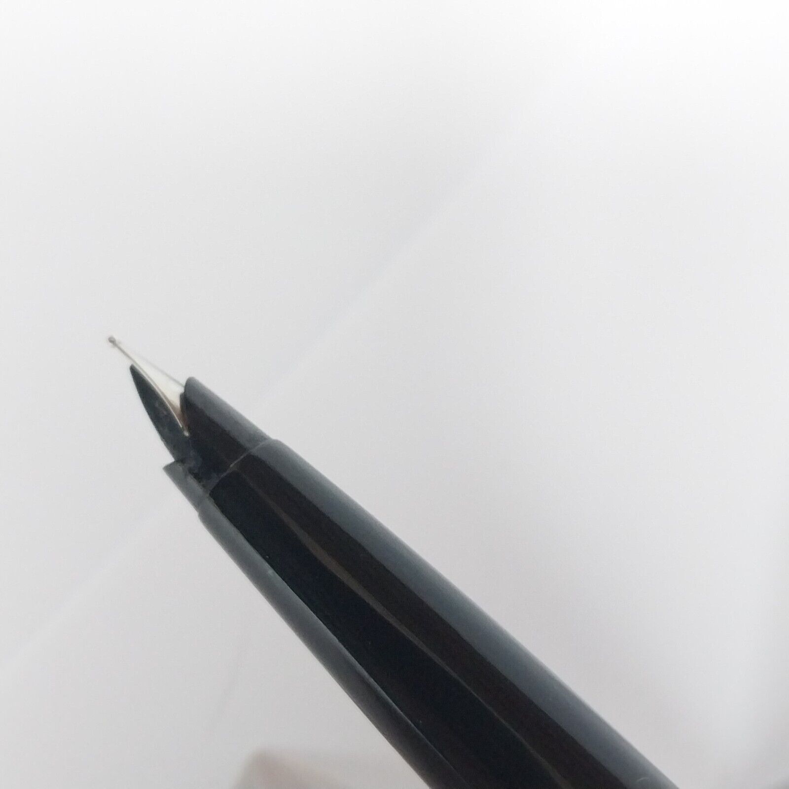 Vintage Parker 45 Fountain Pen ,USA , F Nib, Black Color , #11489 - Image 5