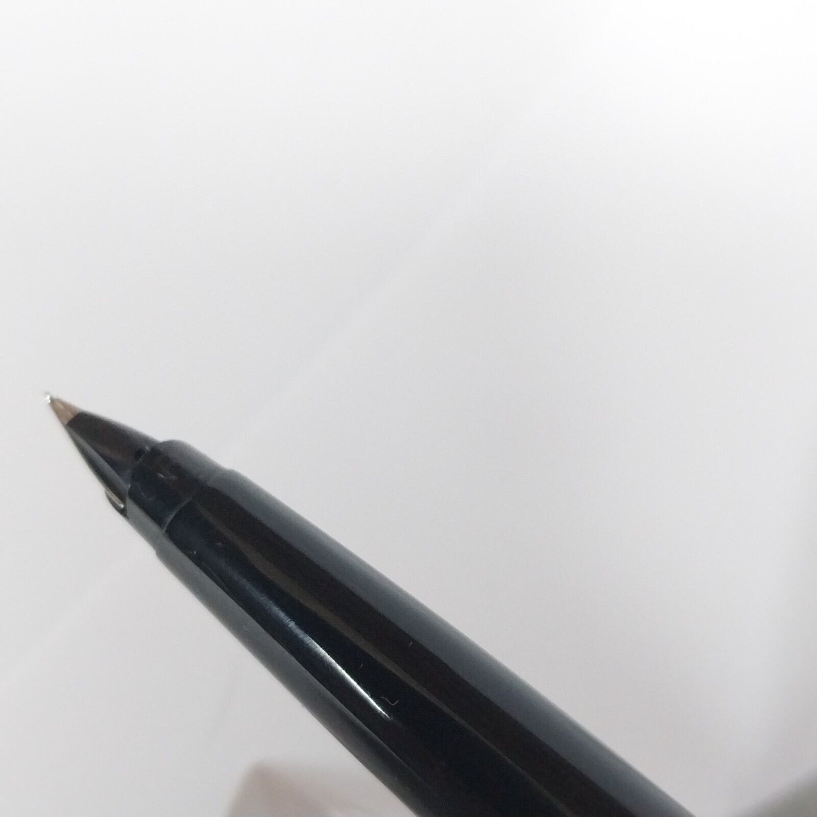 Vintage Parker 45 Fountain Pen ,USA , F Nib, Black Color , #11489 - Image 7