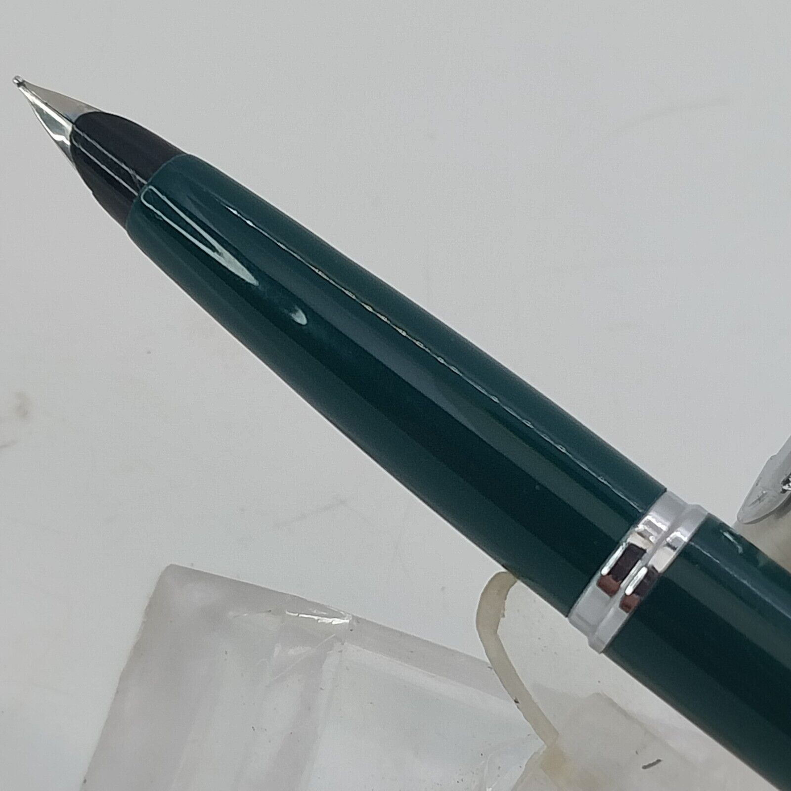 ⁦قلم حبر باركر 45 عتيق، الولايات المتحدة الأمريكية، رأس F، لون أخضر، رقم 11494⁩ - الصورة ⁦2⁩