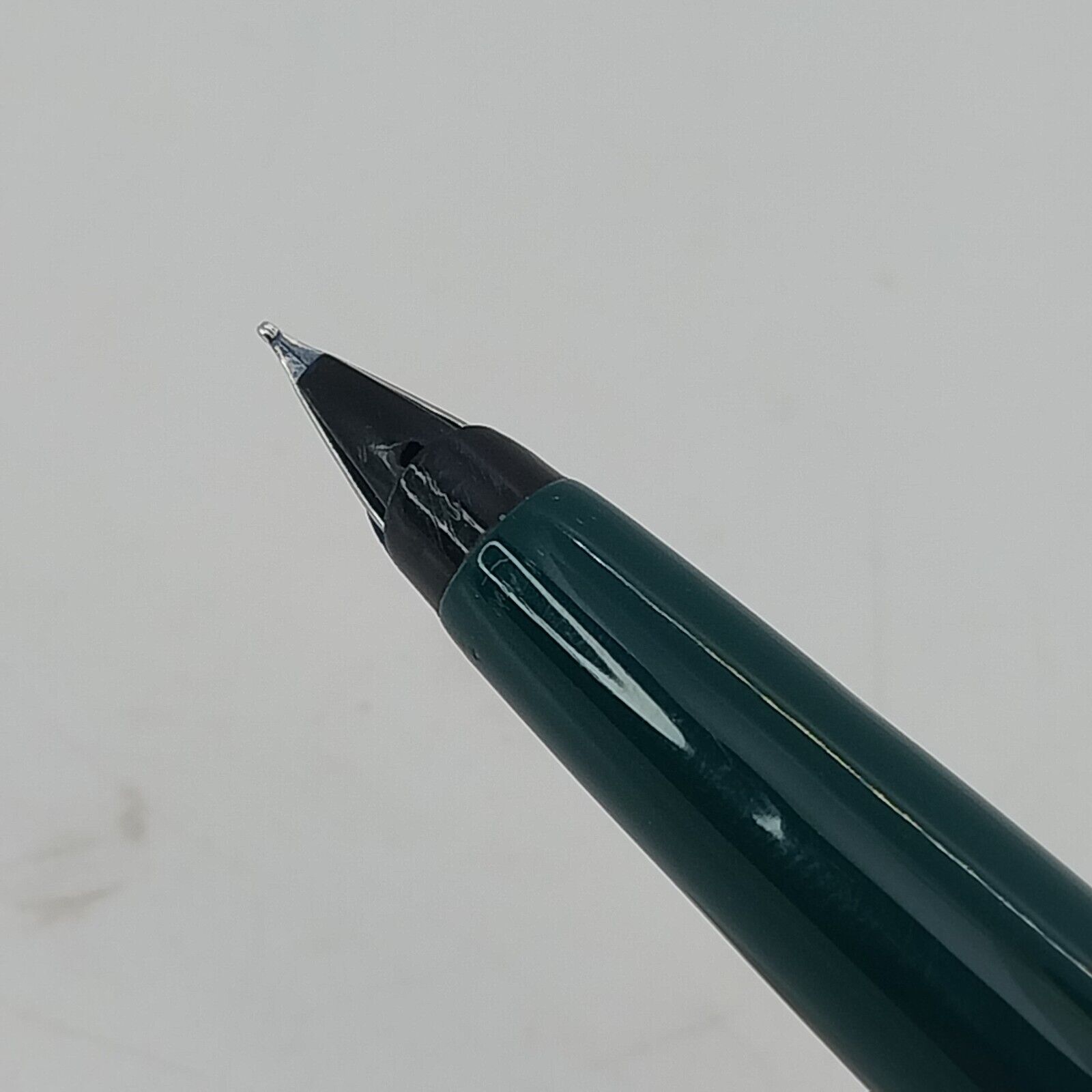 ⁦قلم حبر باركر 45 عتيق، الولايات المتحدة الأمريكية، رأس F، لون أخضر، رقم 11494⁩ - الصورة ⁦6⁩