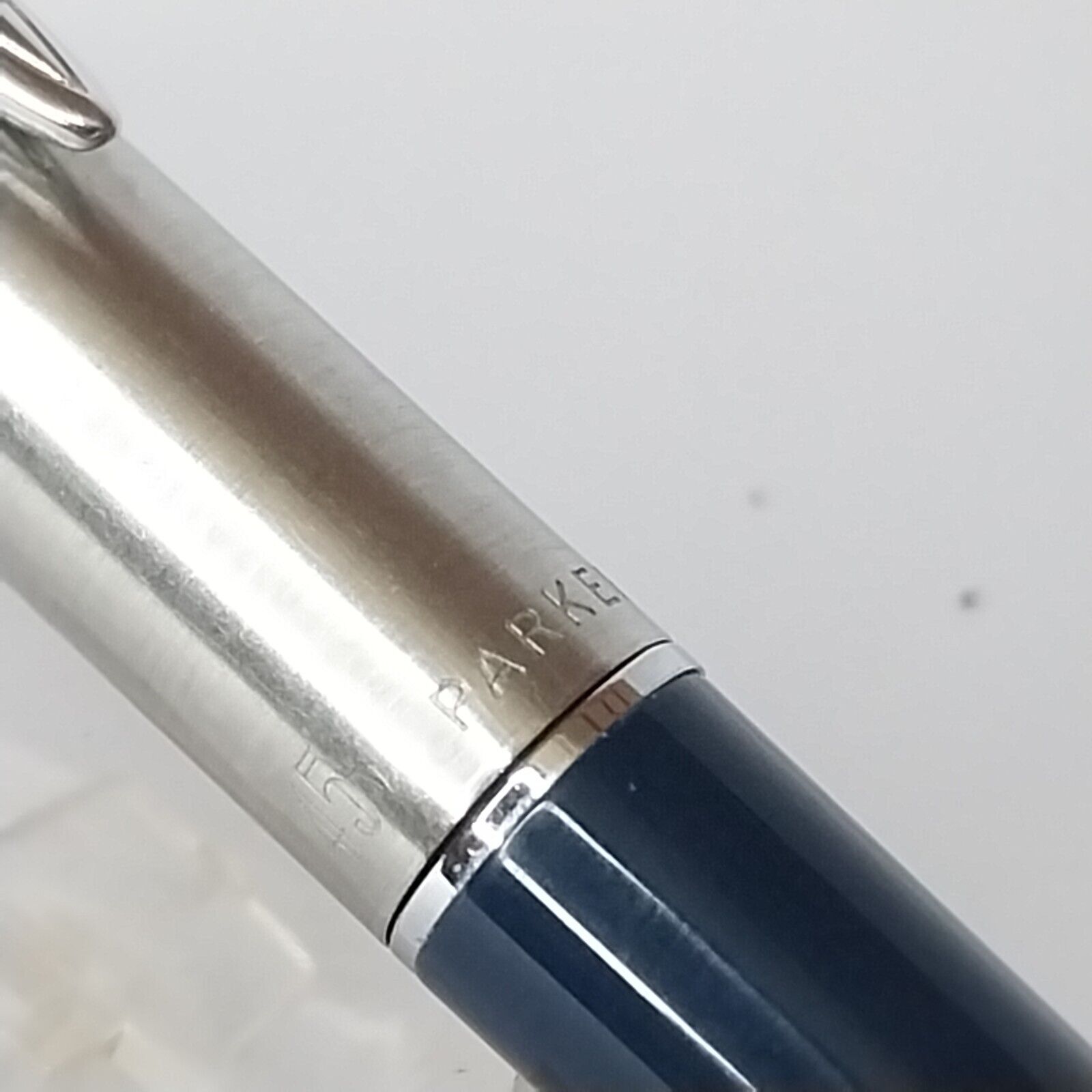 ⁦قلم حبر باركر 45 عتيق، الولايات المتحدة الأمريكية، رأس متوسط، لون أزرق داكن، رقم 11490⁩ - الصورة ⁦13⁩