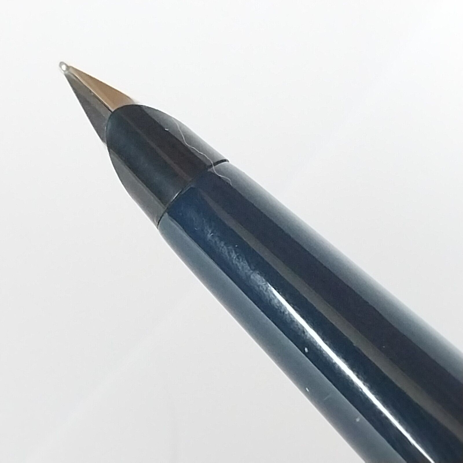 ⁦قلم حبر باركر 45 عتيق، الولايات المتحدة الأمريكية، رأس متوسط، لون أزرق داكن، رقم 11490⁩ - الصورة ⁦18⁩
