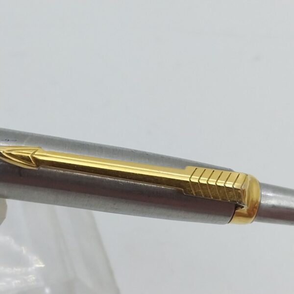 ⁦قلم حبر جاف Vintage Parker Jotter Flighter ذو رأس ذهبي، UK T.II 2005 #11562⁩ - الصورة ⁦5⁩