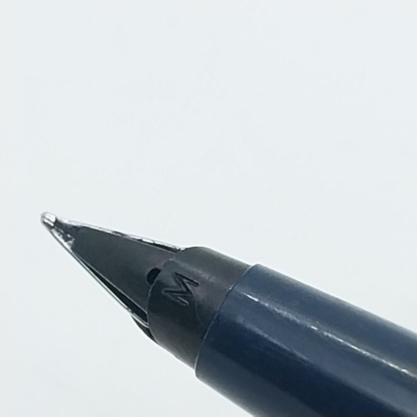 ⁦قلم حبر باركر 45 النادر، بحالة ممتازة، رأس متوسط، لون كحلي، الولايات المتحدة الأمريكية رقم 11531⁩ - الصورة ⁦5⁩