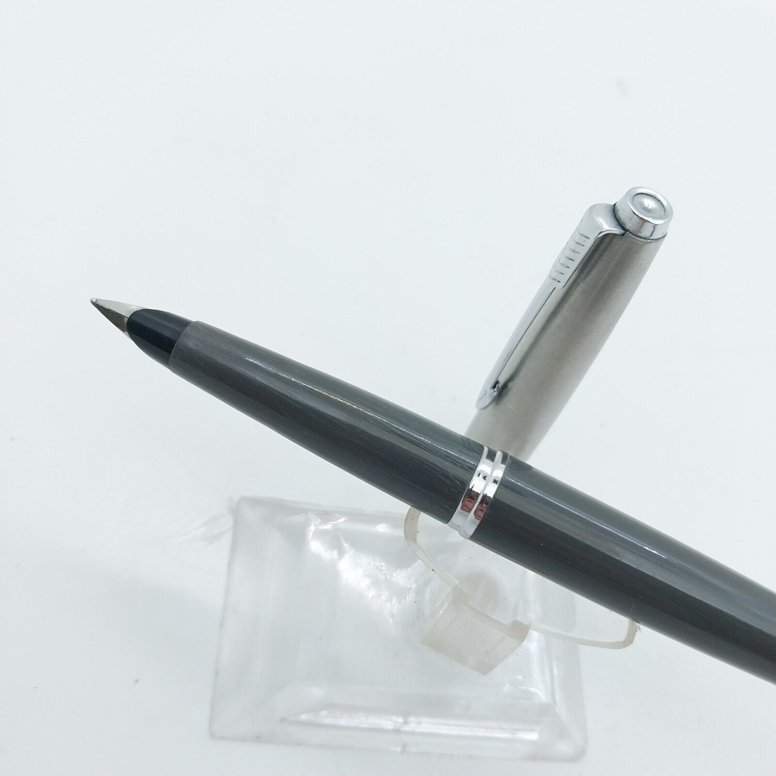 Vintage Rare Mint Parker 45 Fountain Pen, F Nib ,Grey color, USA #11530 - Image 2