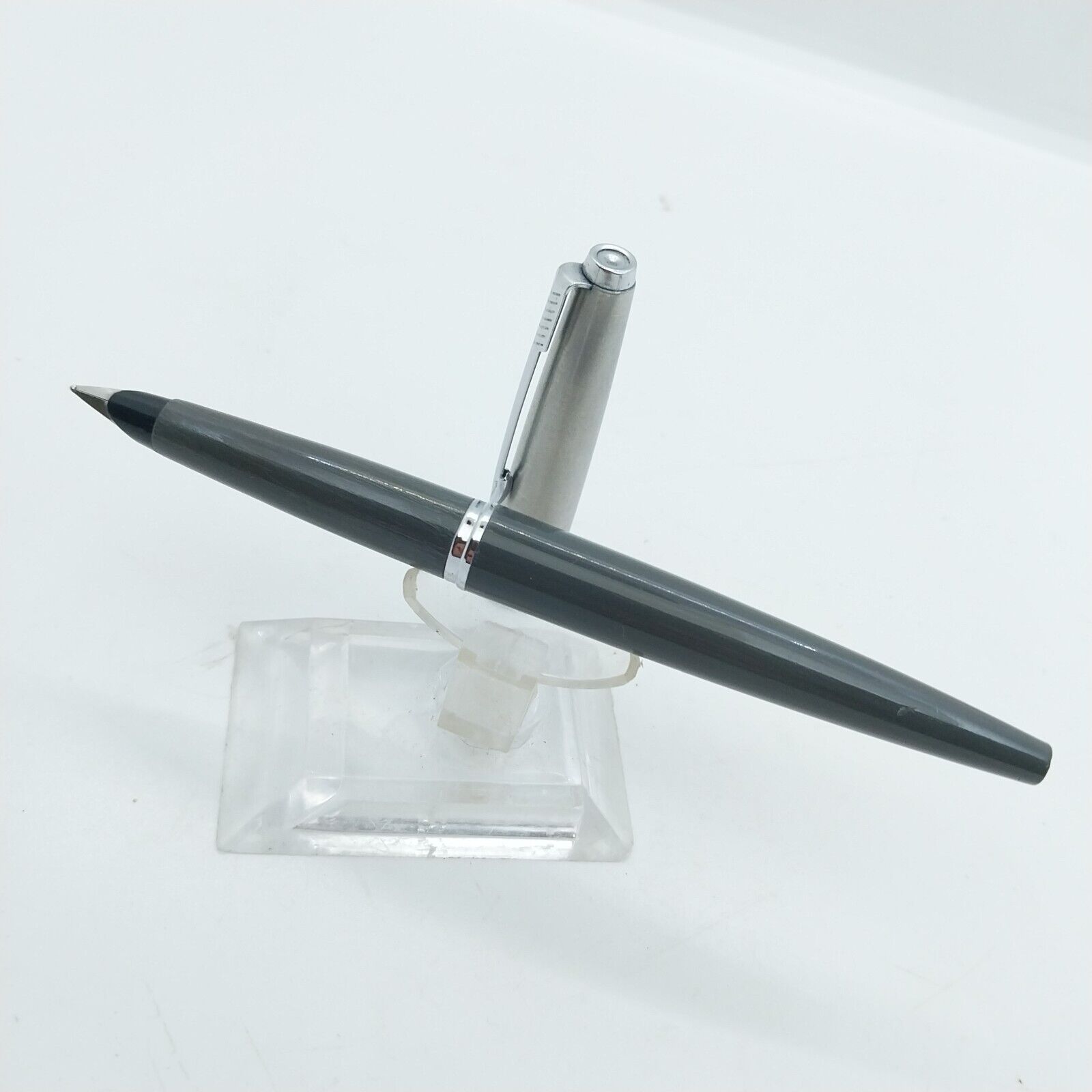 Vintage Rare Mint Parker 45 Fountain Pen, F Nib ,Grey color, USA #11530