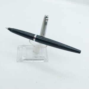 Vintage Rare Mint Parker 45 Fountain Pen ,M Nib ,Black color , England #11538
